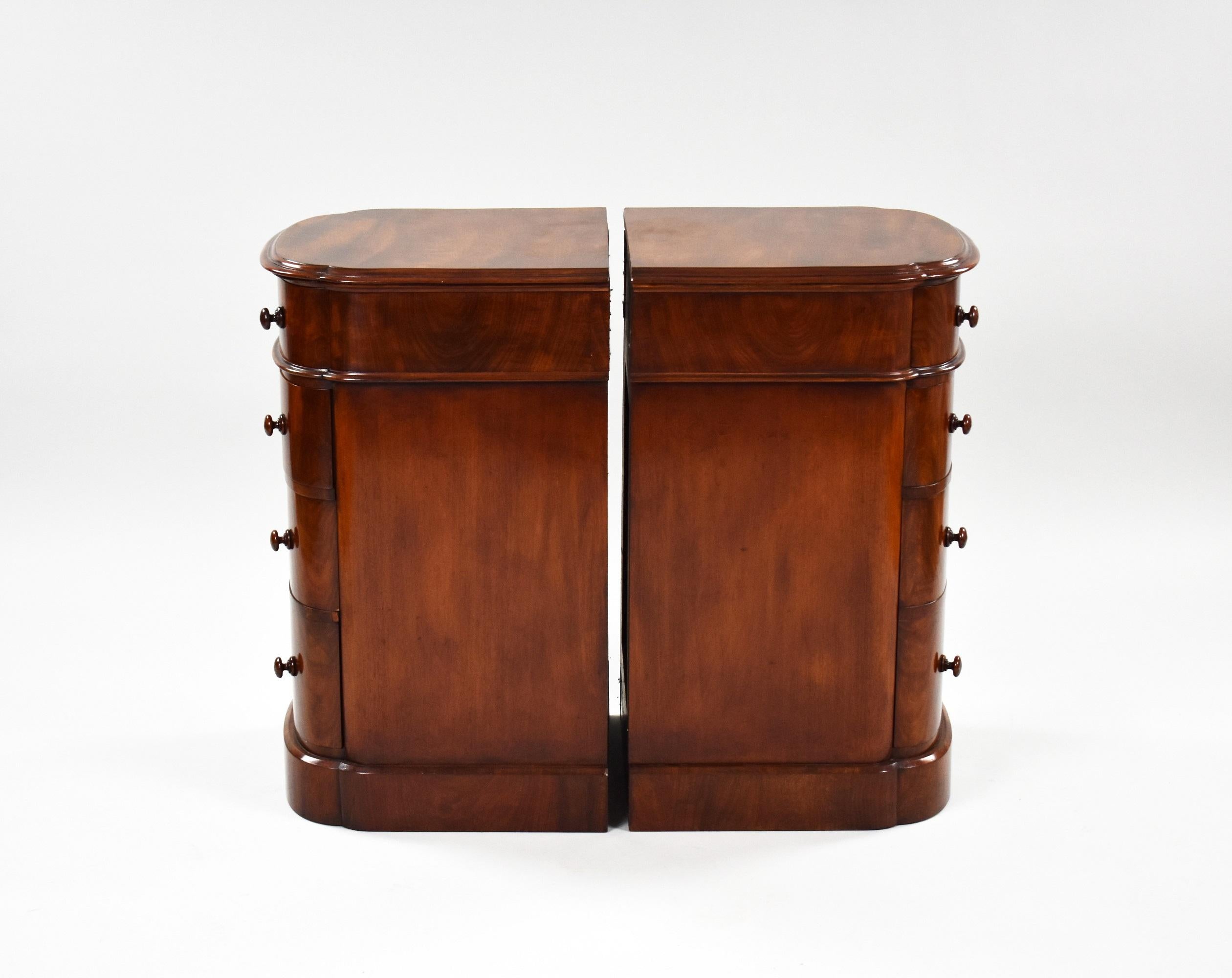 Mid-19th Century Pair Victorian Mahogany Bow Front Bedside Chests