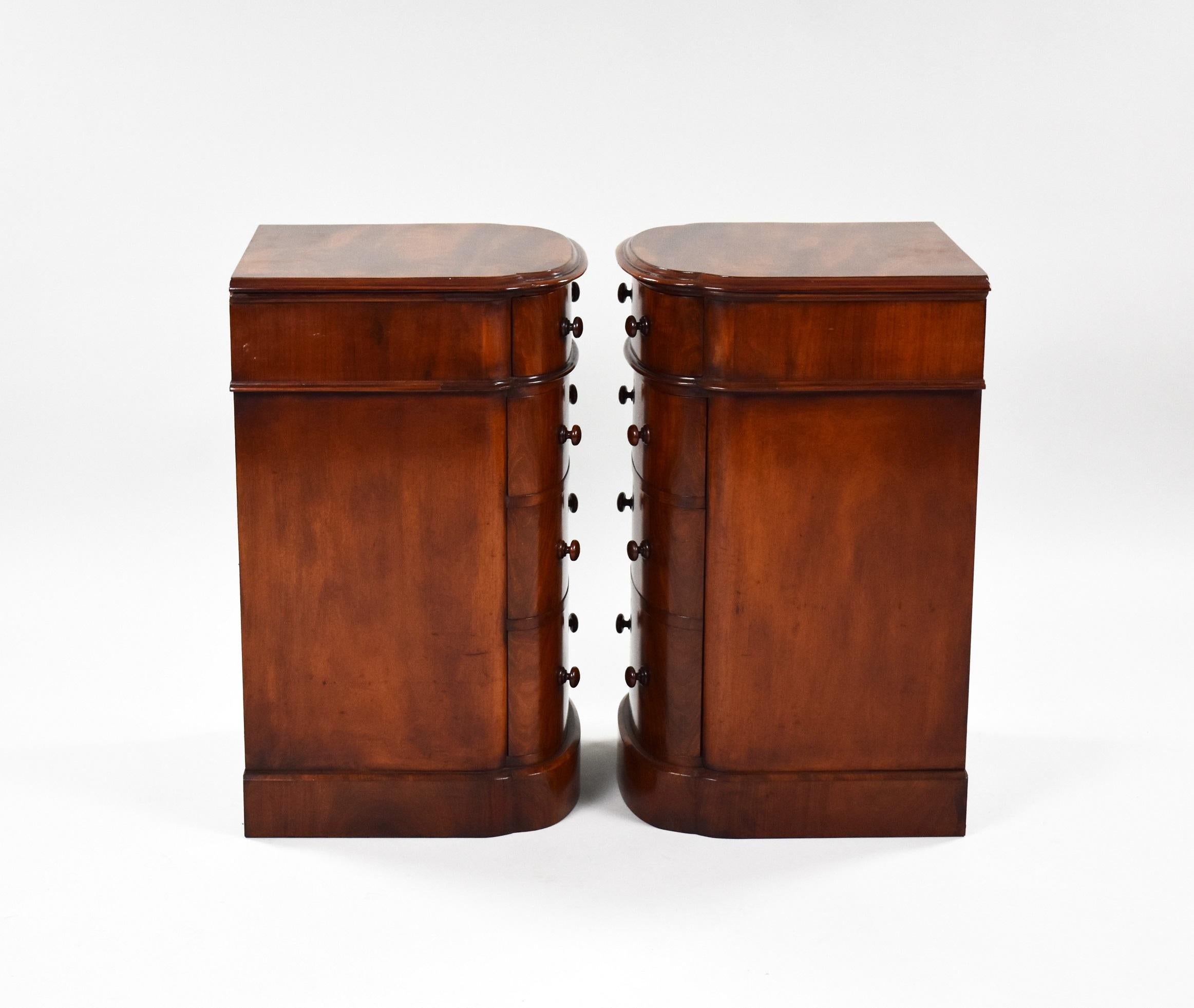 Pair Victorian Mahogany Bow Front Bedside Chests 4