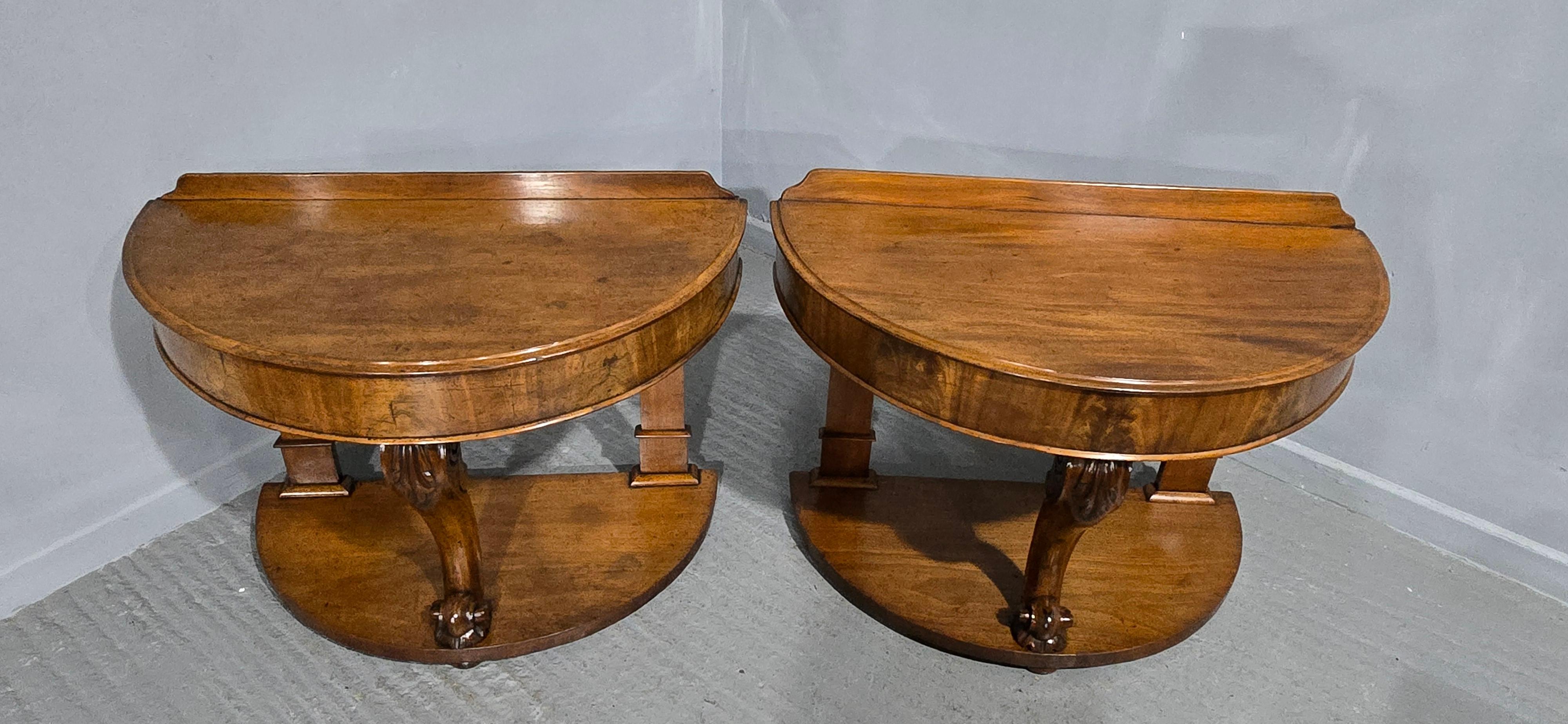 Pair Victorian Mahogany Console Tables siglo XIX en venta
