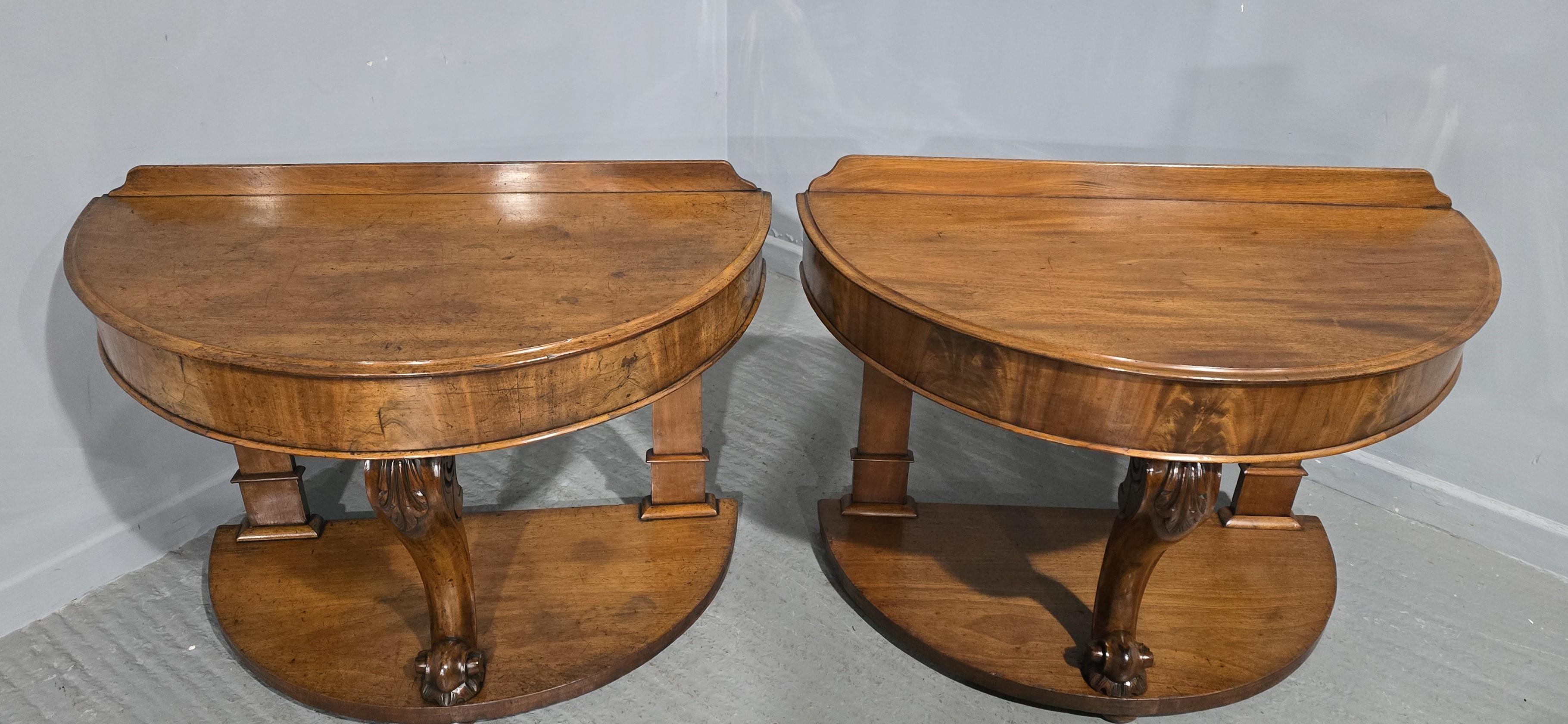 Pair Victorian Mahogany Console Tables en venta 1