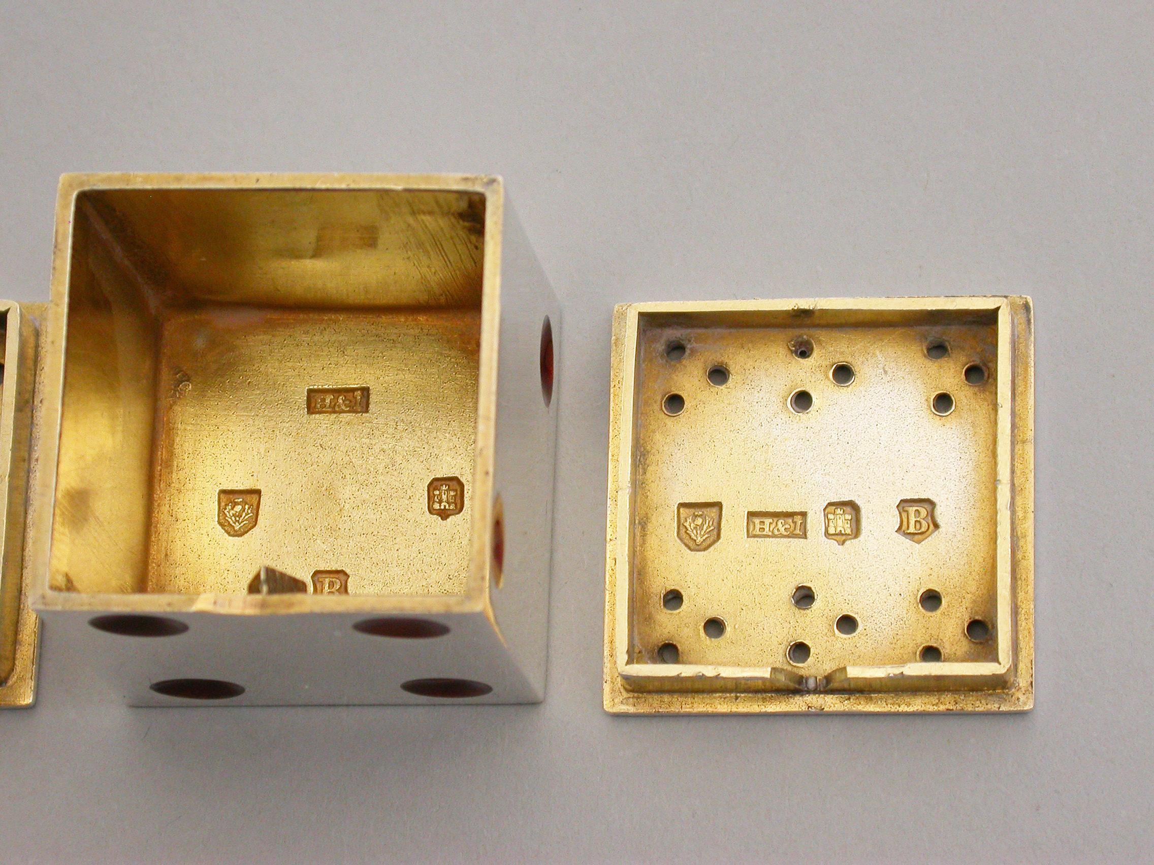Pair of Victorian Novelty Scottish Silver and Enamel Dice Peppers Edinburgh 1907 For Sale 6