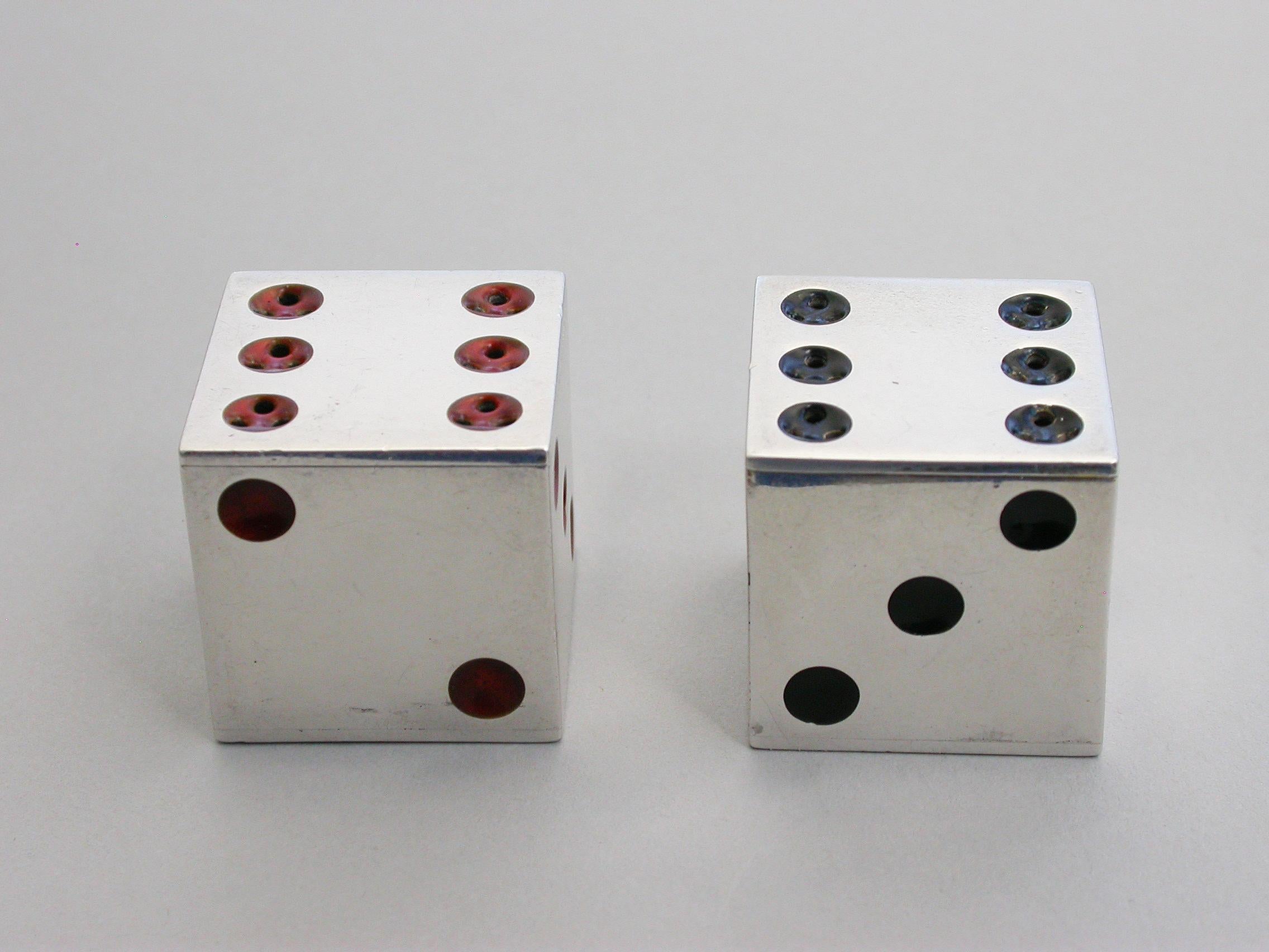 Pair of Victorian Novelty Scottish Silver and Enamel Dice Peppers Edinburgh 1907 For Sale 4
