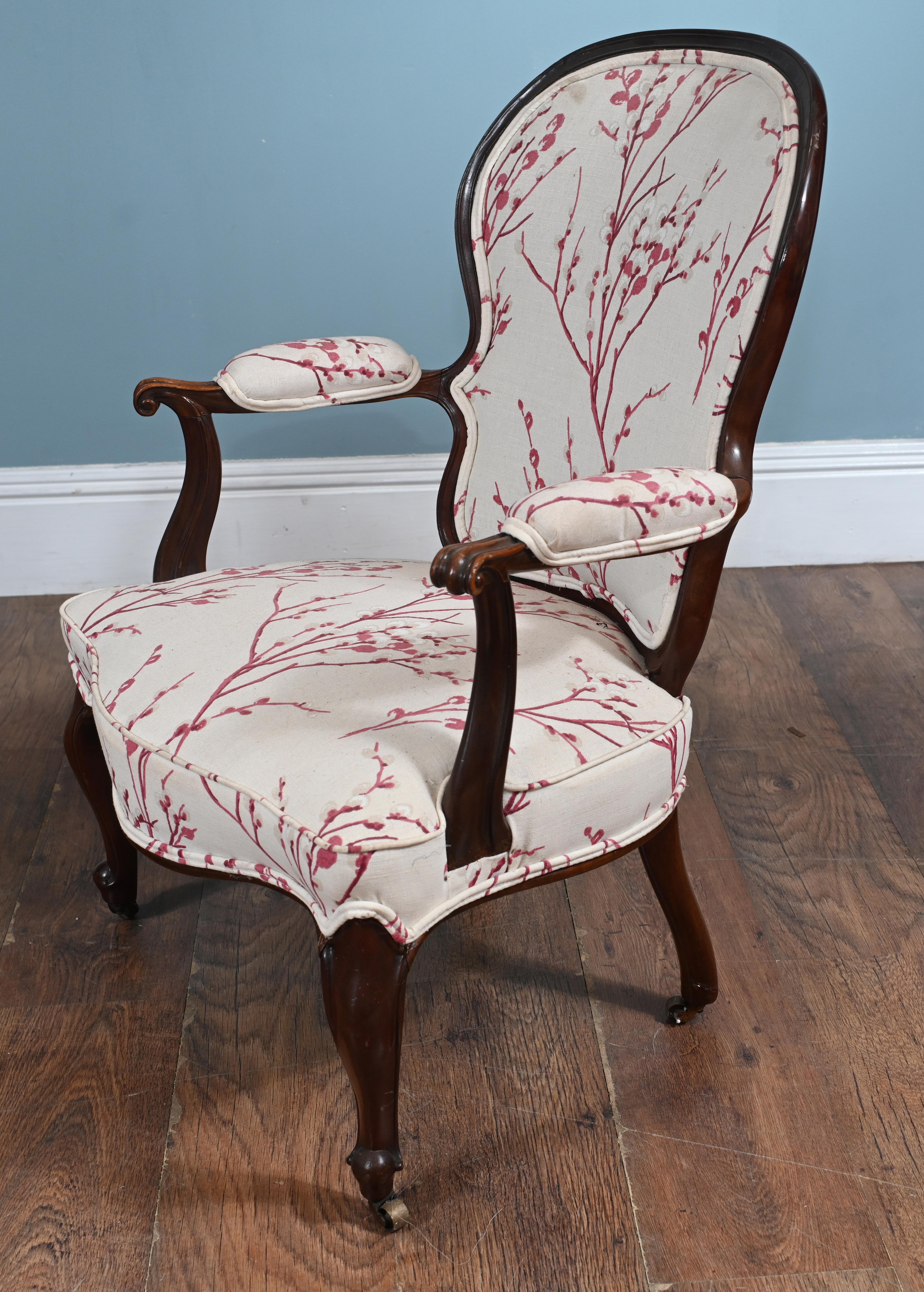 Paire de chaises de salon victoriennes Sièges de salon Bon état - En vente à Potters Bar, GB