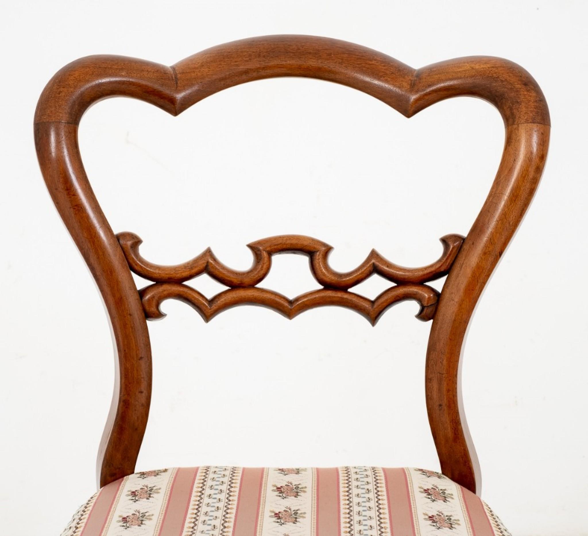 Milieu du XIXe siècle Paire de chaises d'appoint victoriennes Anciennes Circa 1860 en vente