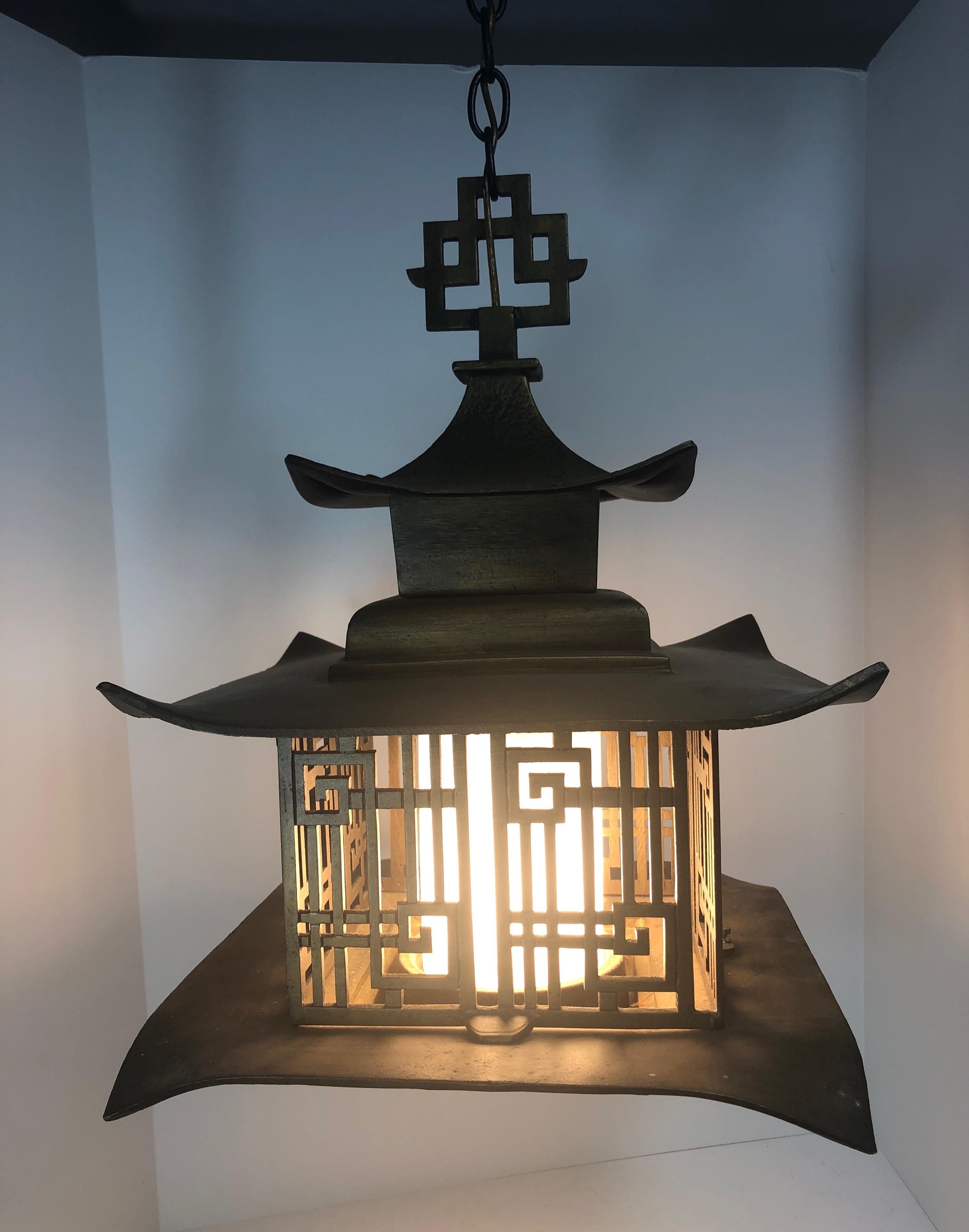 Pair of Vintage 1960s Chinese Pagoda Lantern Chandeliers 4