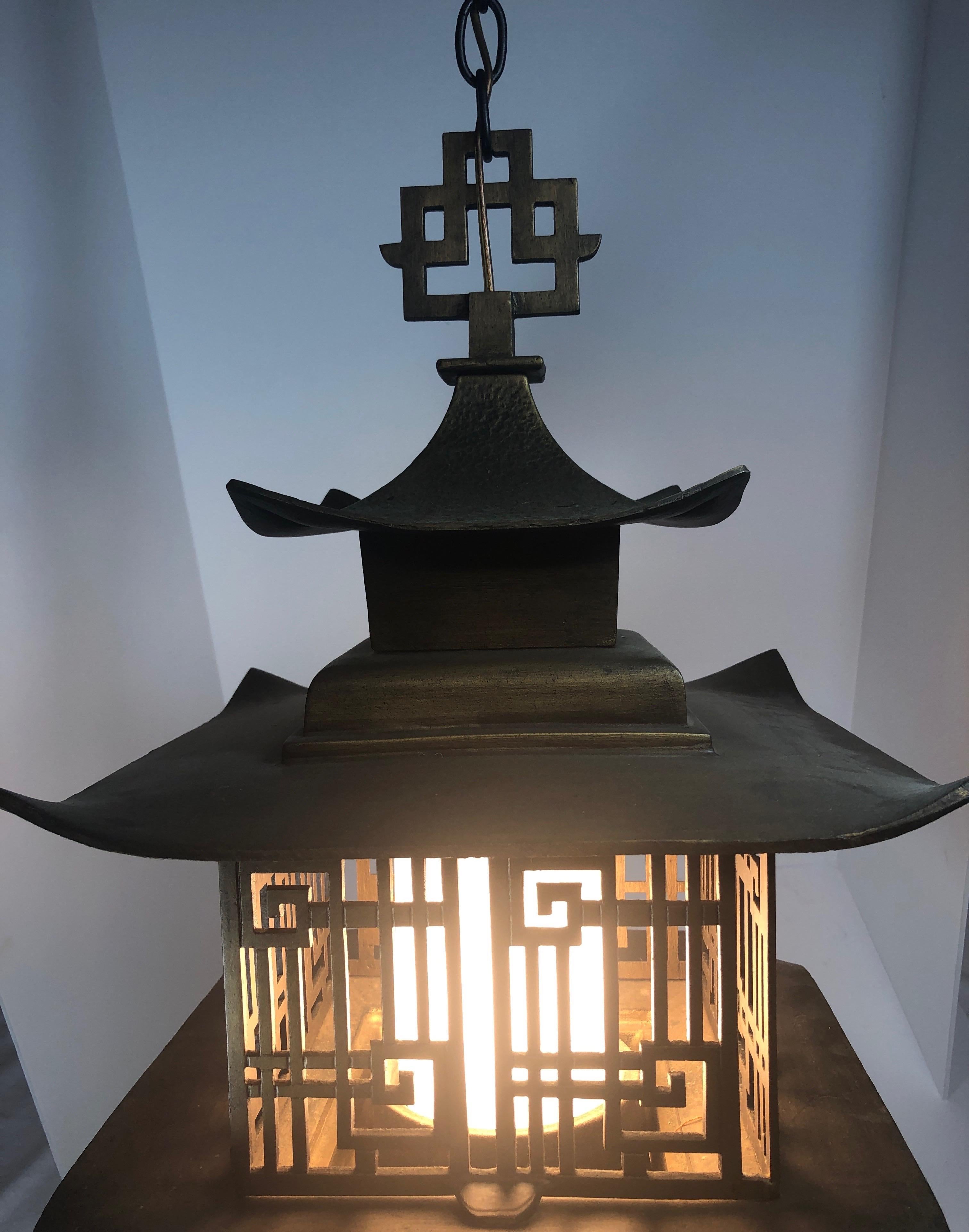 Pair of Vintage 1960s Chinese Pagoda Lantern Chandeliers 8