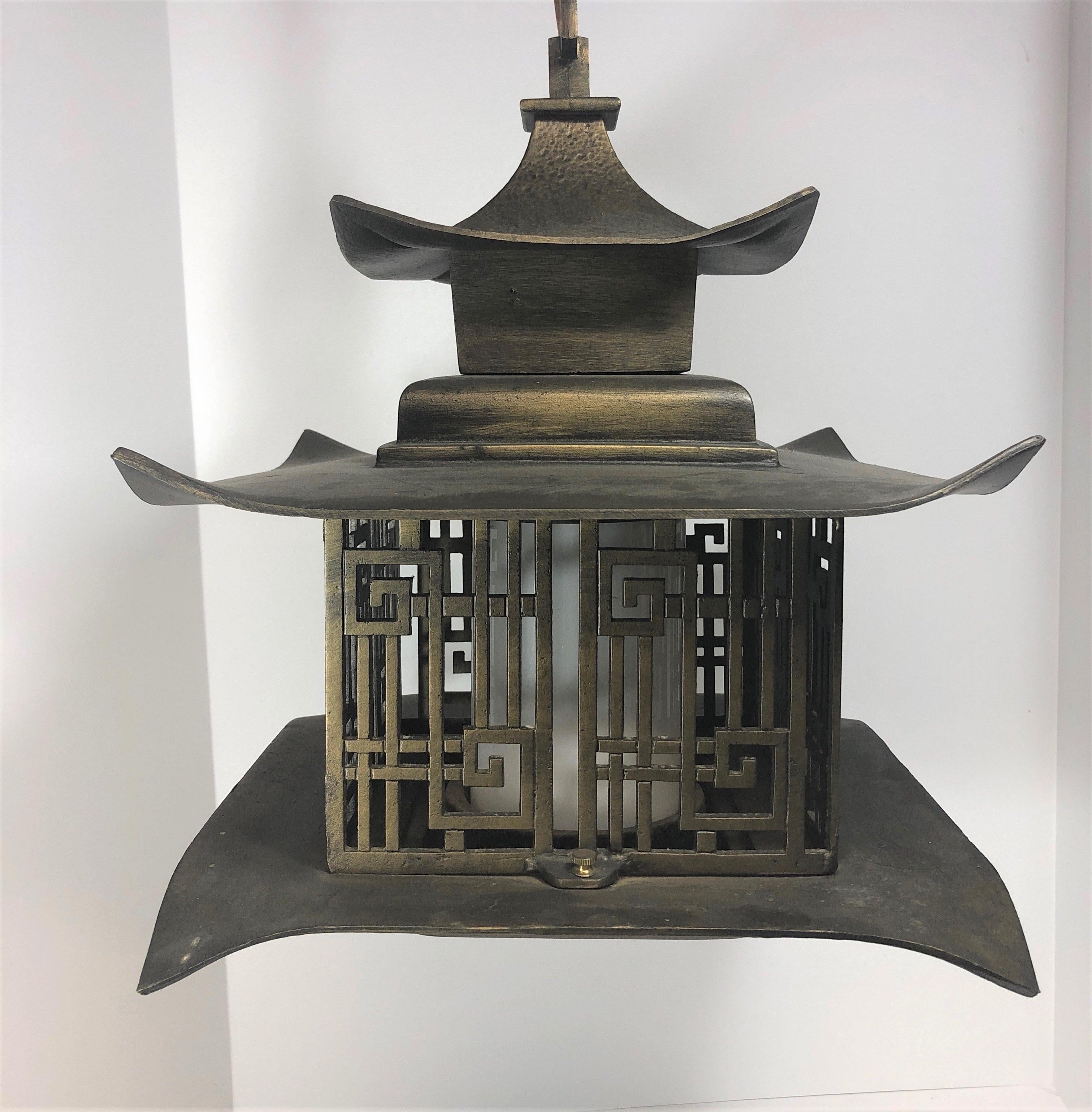 Pair of Vintage 1960s Chinese Pagoda Lantern Chandeliers 10