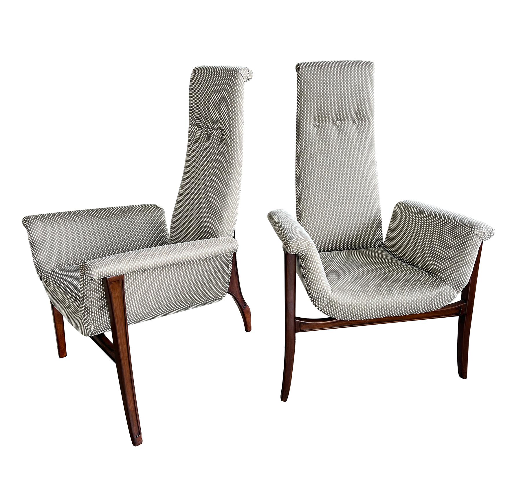 Paire de chaises longues tripodes vintage des années 1960 avec bras évasés Bon état - En vente à San Francisco, CA