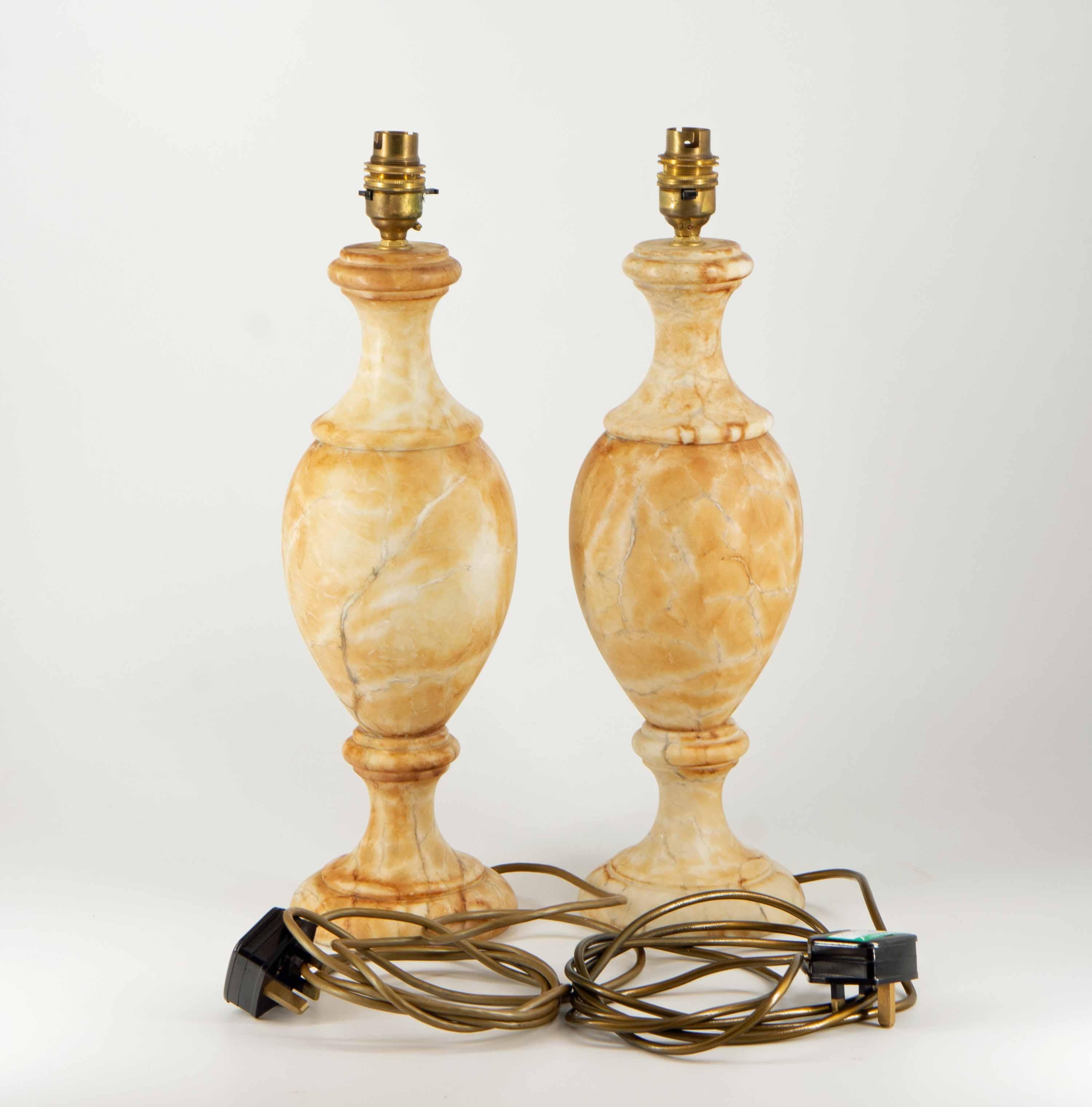 Pair Vintage Alabaster Table Lamps In Good Condition For Sale In Norwich, GB