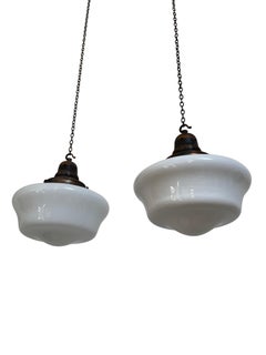 Paar antike Kirchen-Deckenleuchten, Opal, Milchweißes Glas, Vintage