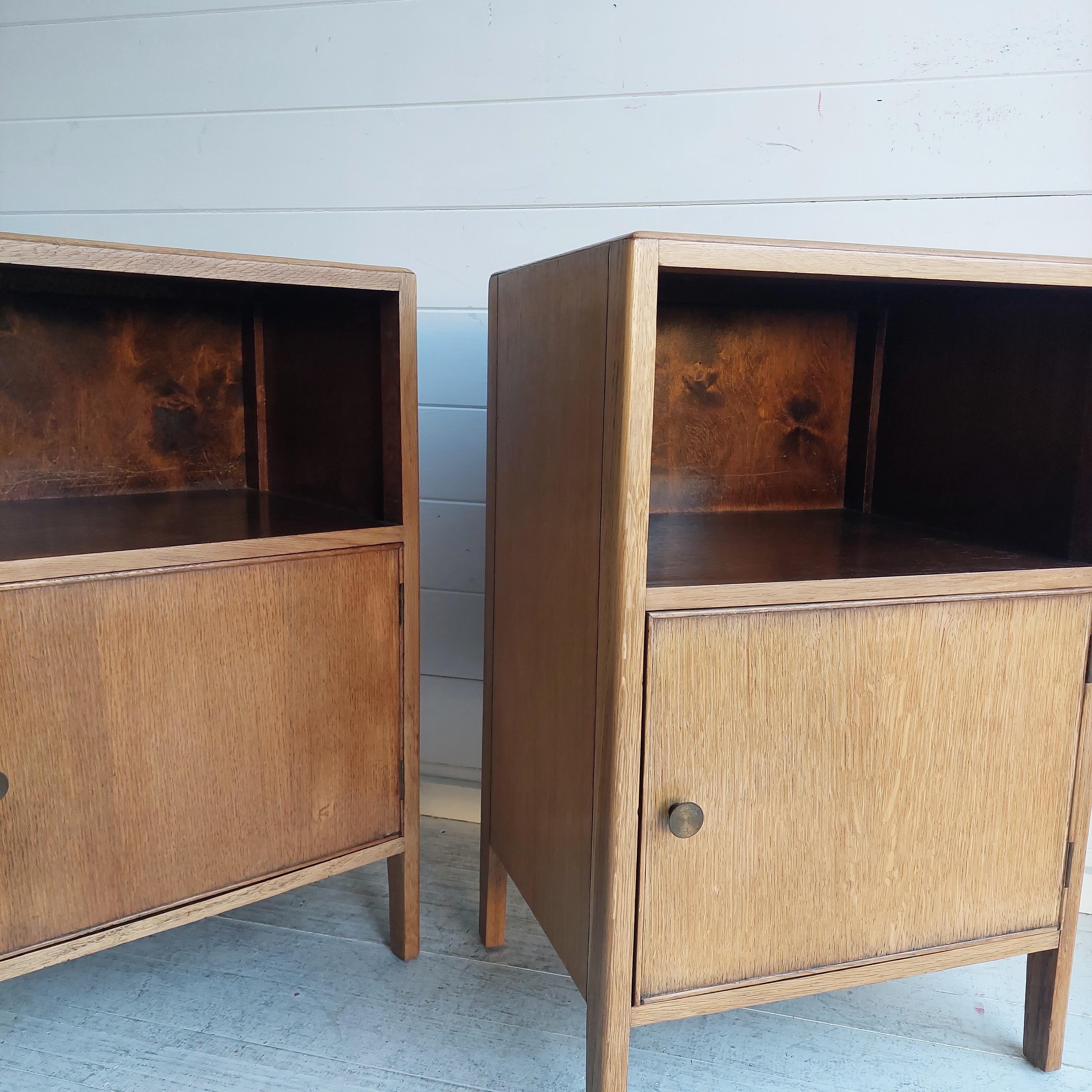 Mid-20th Century Pair Vintage Art Deco Bedside Cabinets Tables By Utility Furniture, 1940s