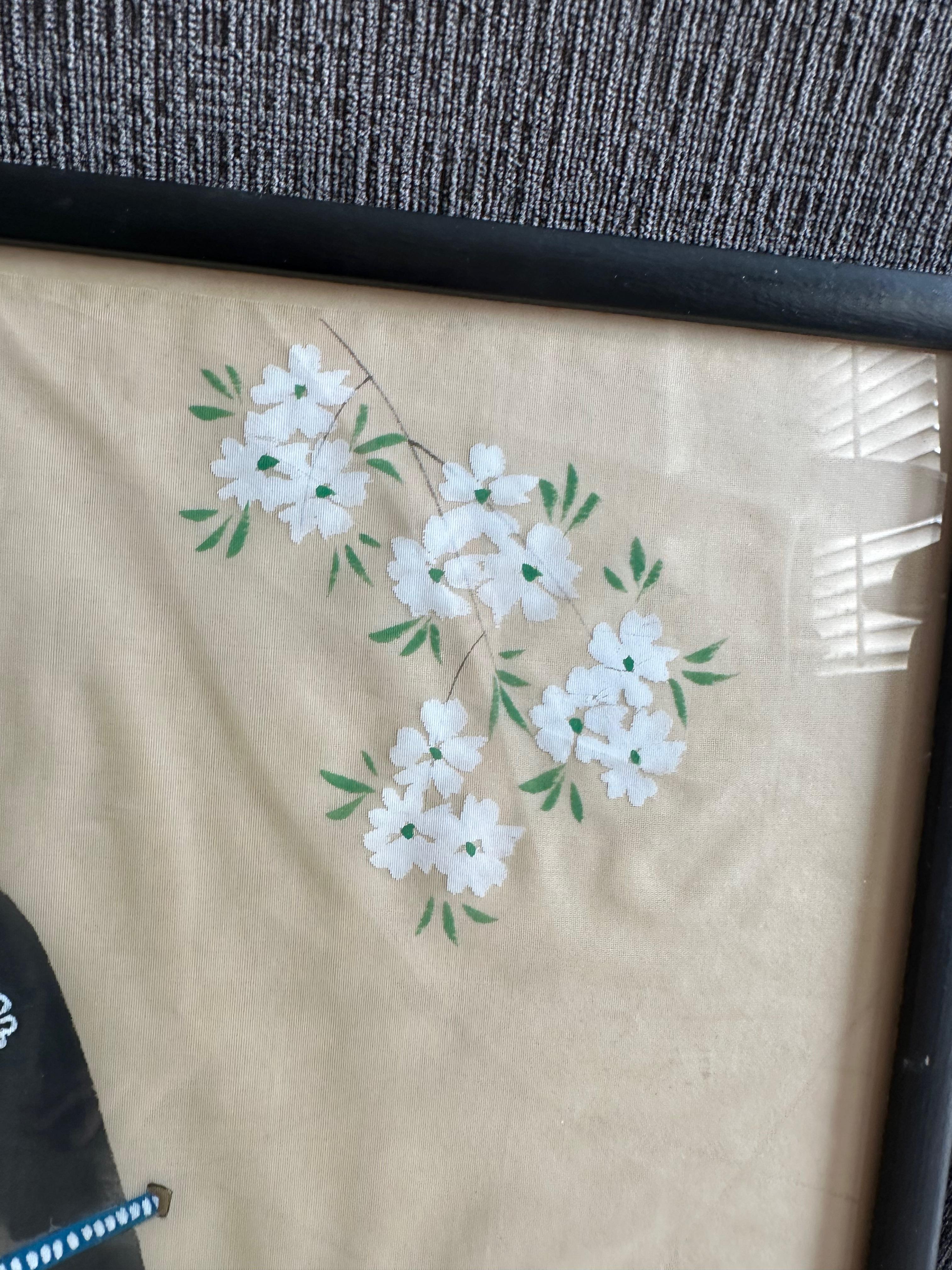 Coppia di dipinti asiatici giapponesi d'epoca con cornice in seta e acquerello in vendita 11