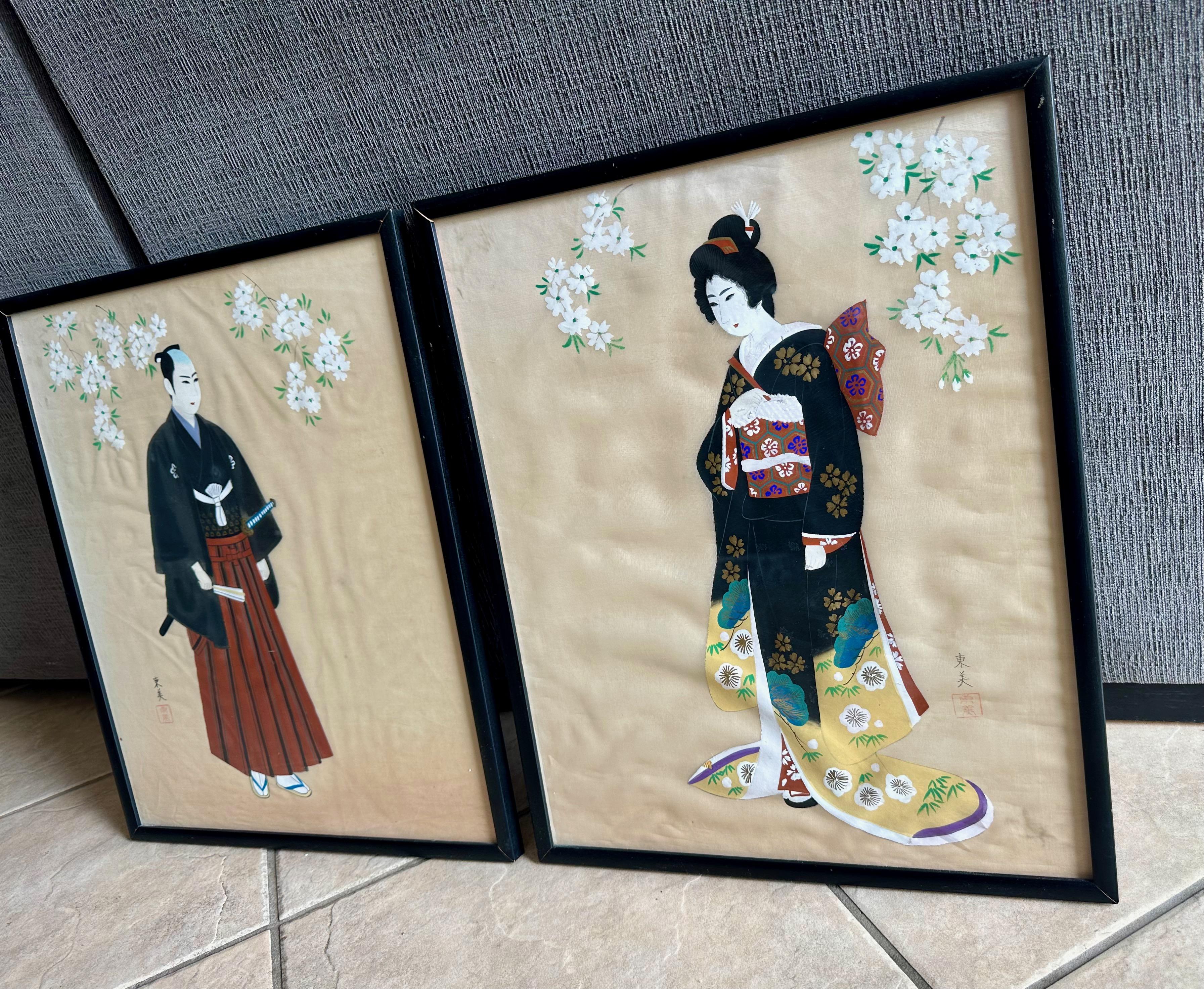 Coppia di dipinti asiatici giapponesi d'epoca con cornice in seta e acquerello in vendita 1