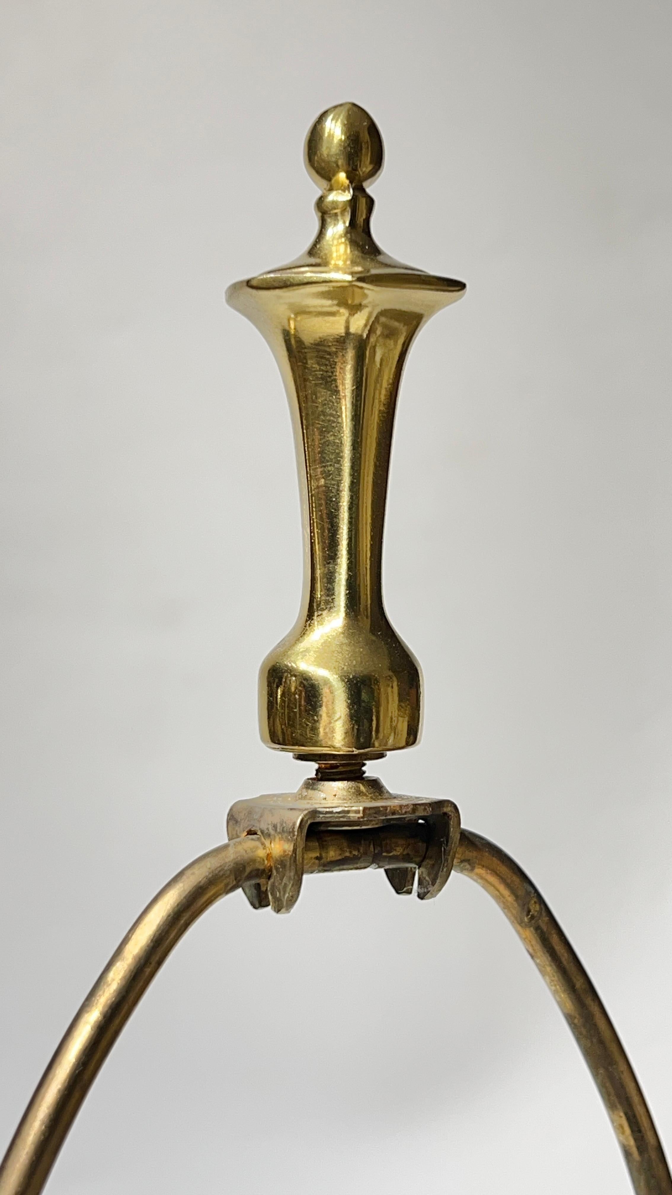 Pareja de lámparas de mesa vintage de cristal de Baccarat y latón pulido de Stiffel en venta 5
