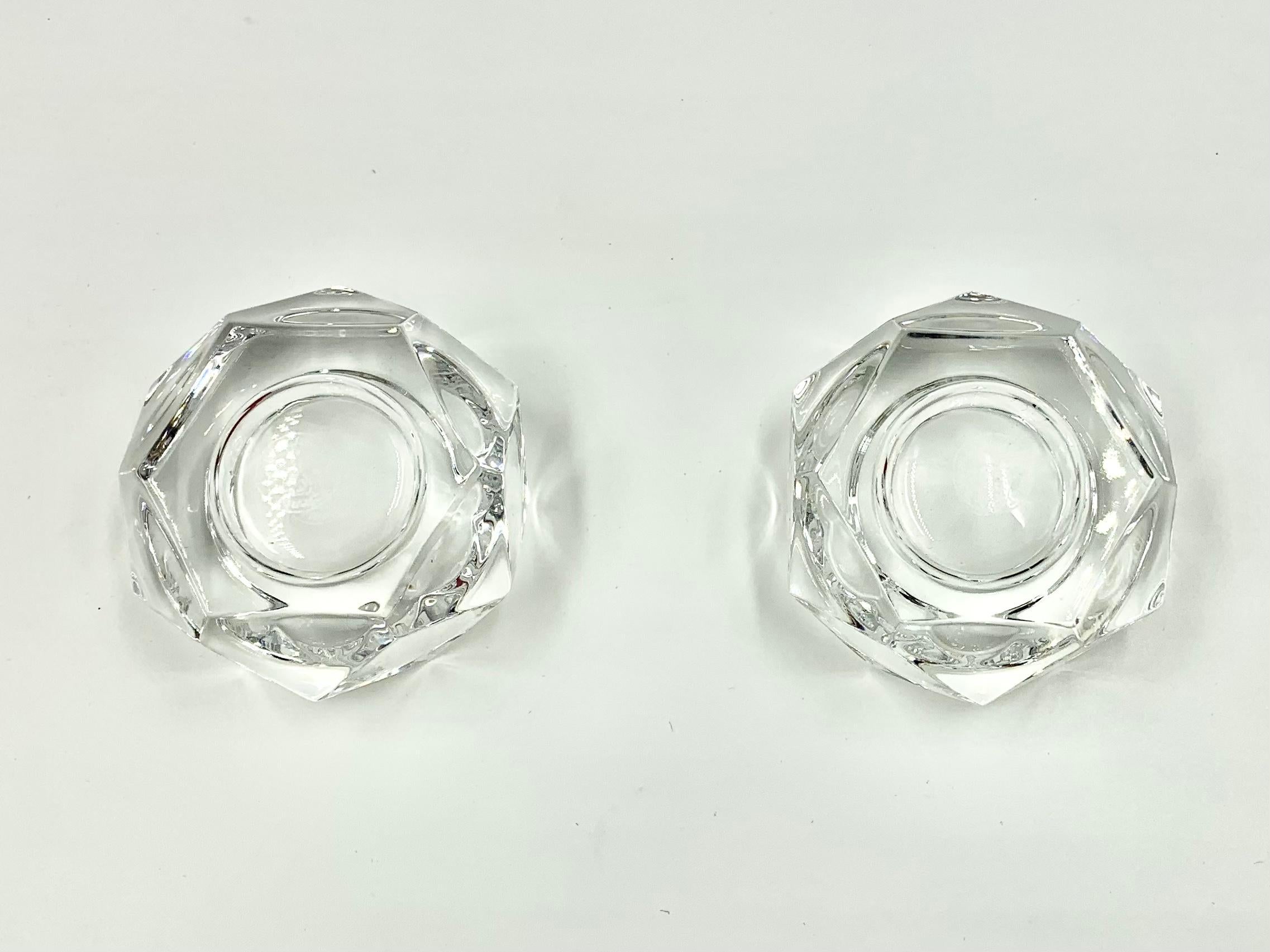 Pair Vintage Baccarat Crystal Salt Cellars In Good Condition For Sale In New York, NY