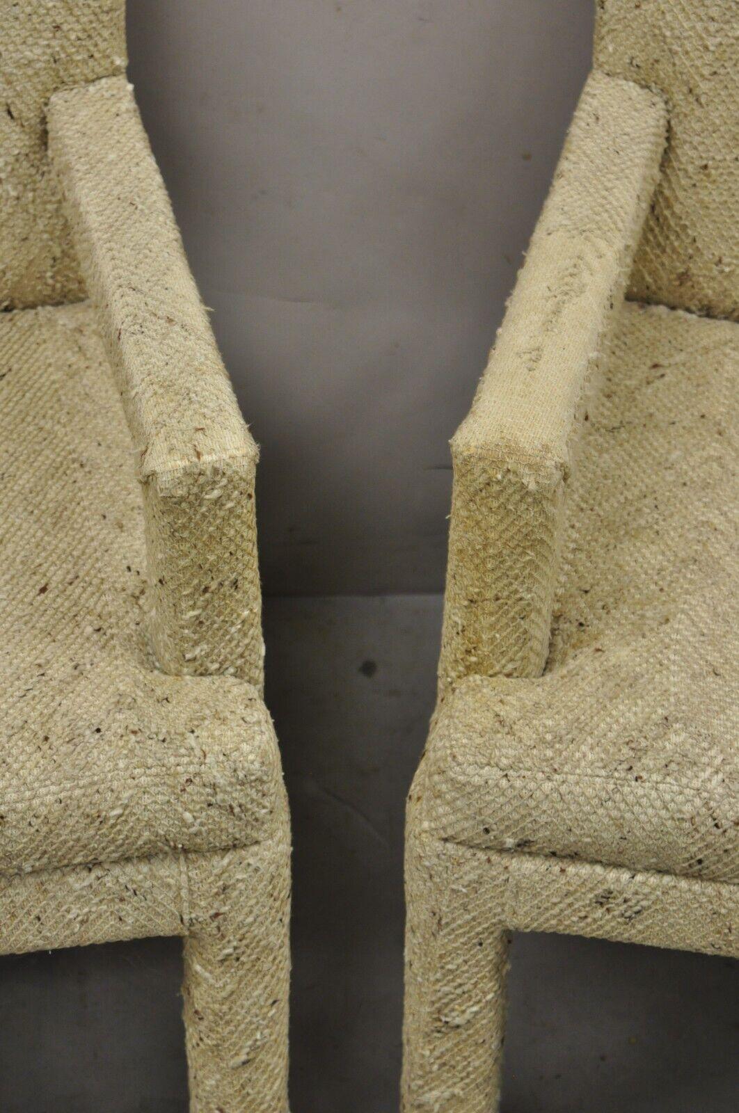 Paire de fauteuils club de style Parson entièrement recouverts de tissu Bassett en vente 5