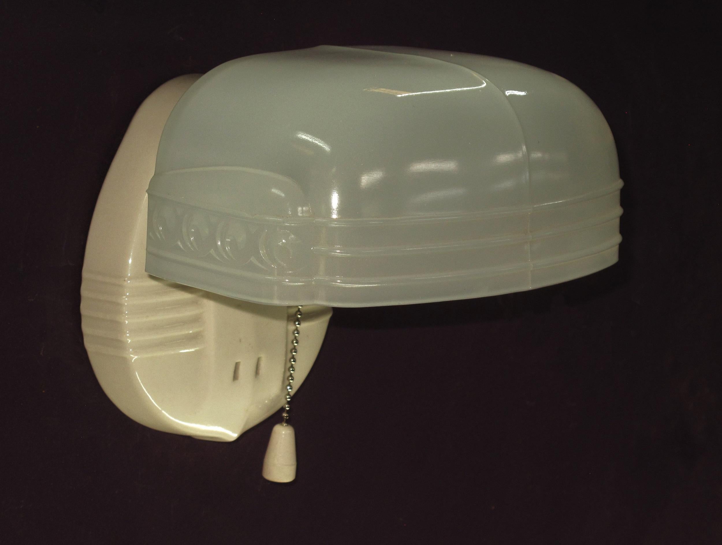 Pair Vintage Bathroom Sconce Lights, Priced per pair 2