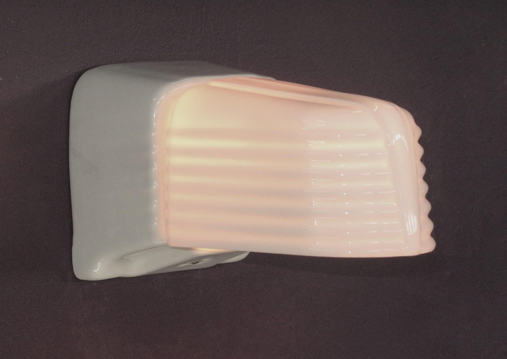 Porcellana Coppia di lampade da parete per il bagno vintage