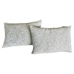 Pareja de almohadas/cojines oblongos de lino belga vintage con dibujo de puntada de llama