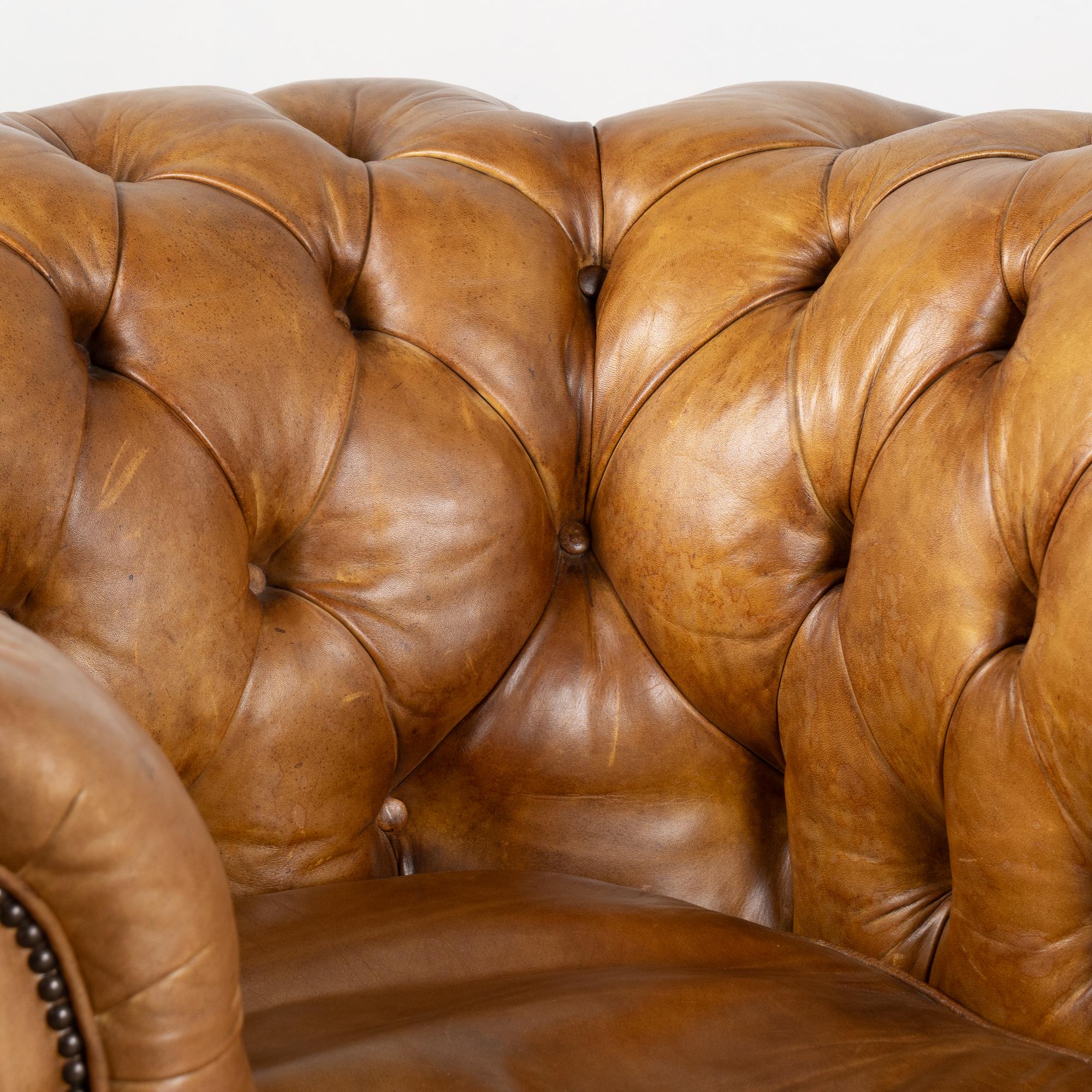 Paar, Vintage Chesterfield Club Chairs aus braunem Leder, England ca. 1960-80 im Angebot 2