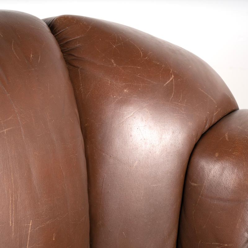 Pair, Vintage Brown Leather Club Arm Chairs In Good Condition In Round Top, TX