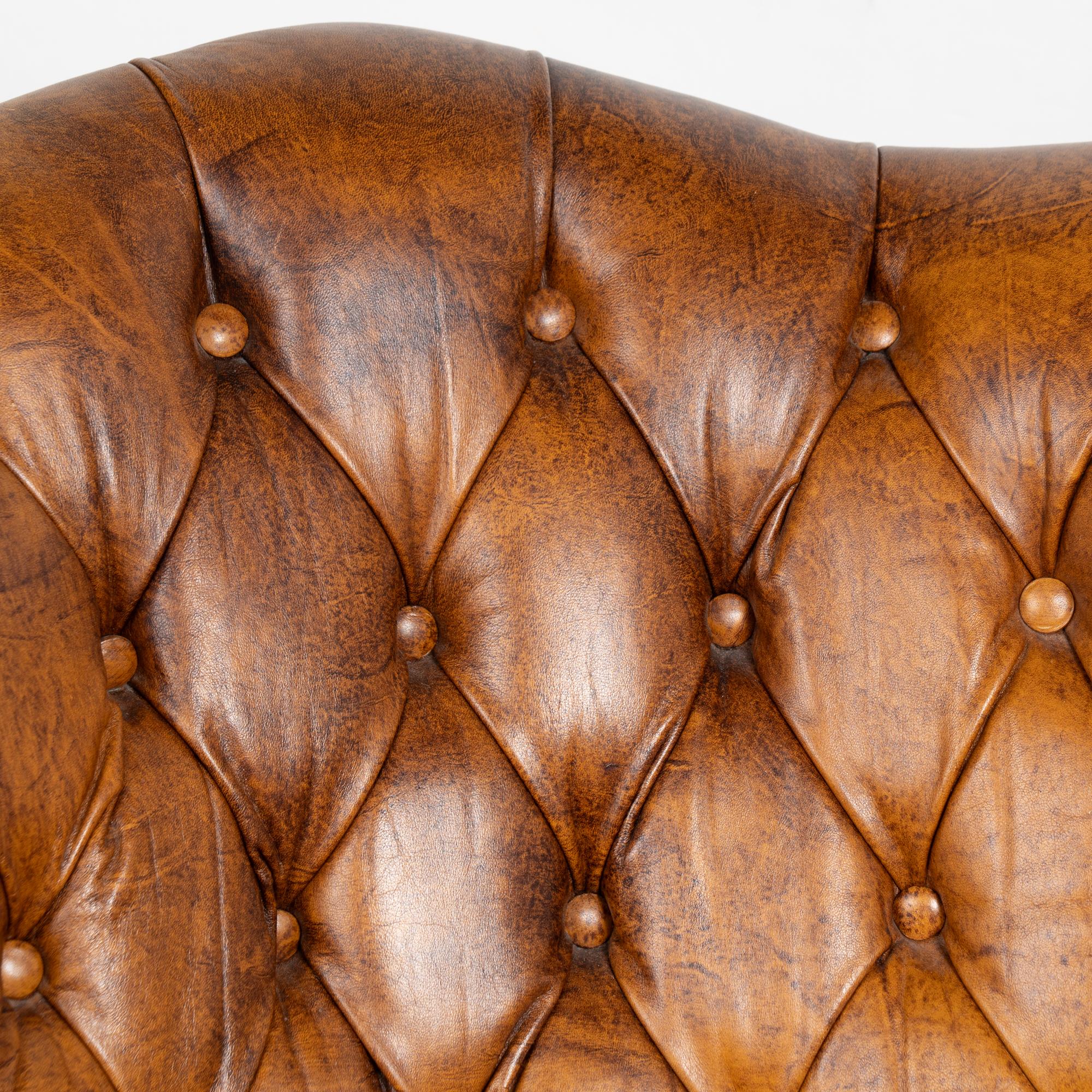 20th Century Pair, Vintage Brown Leather Wingback Club Chairs with Cabriole Legs For Sale