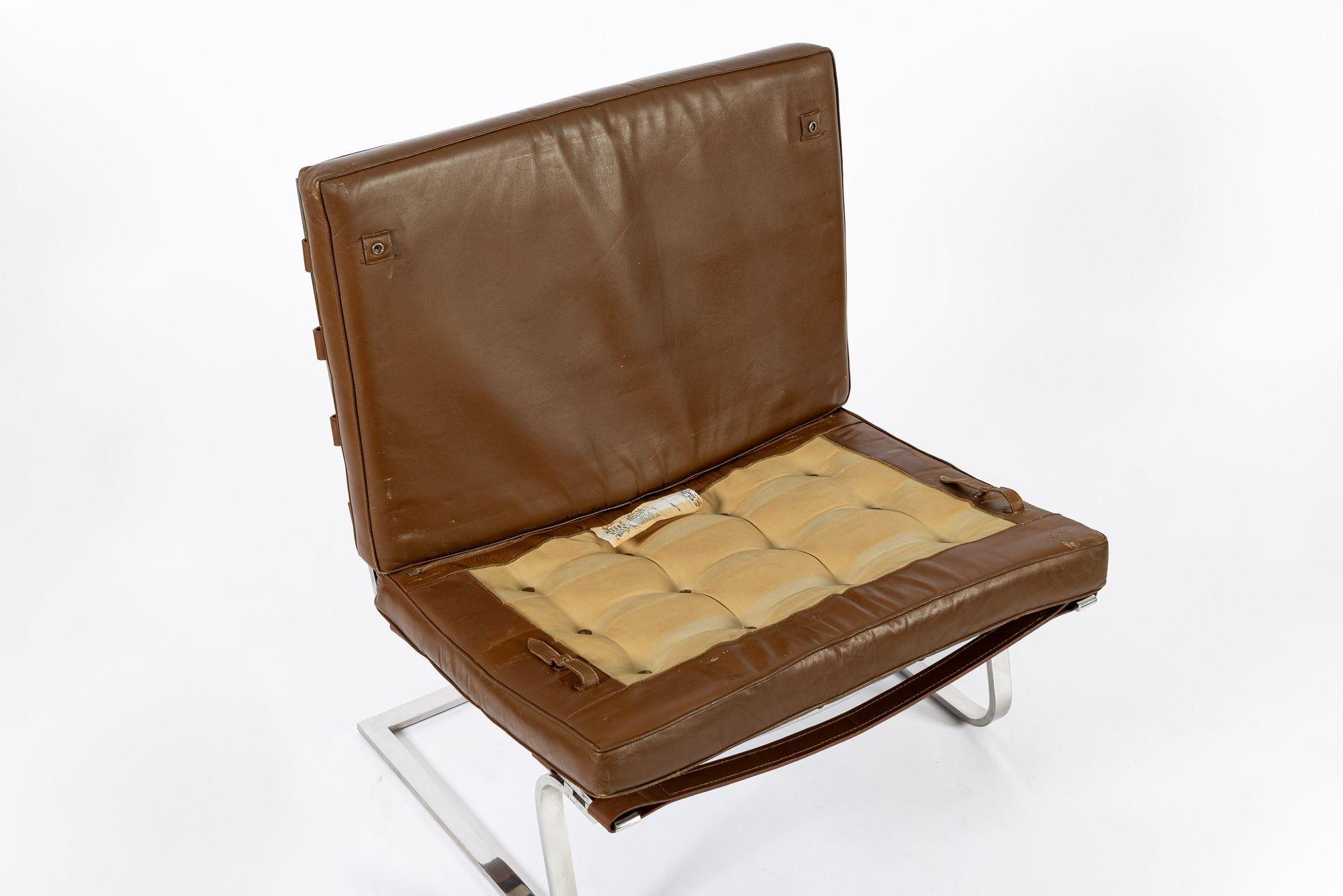 Paar braune Tugendhat Lounge Chairs von Mies van der Rohe für Knoll 1960er Jahre im Angebot 6