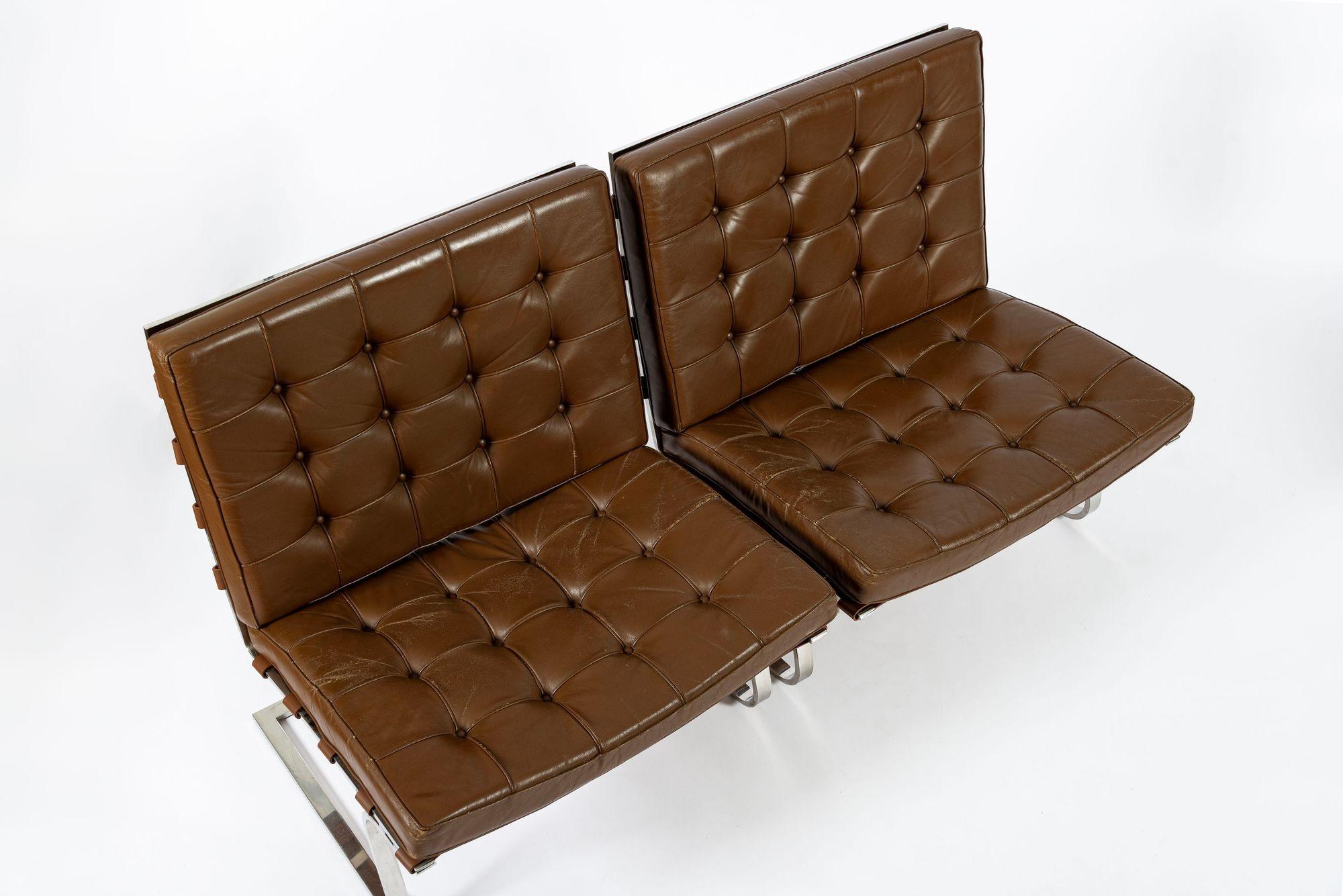 Paar braune Tugendhat Lounge Chairs von Mies van der Rohe für Knoll 1960er Jahre (Stahl) im Angebot