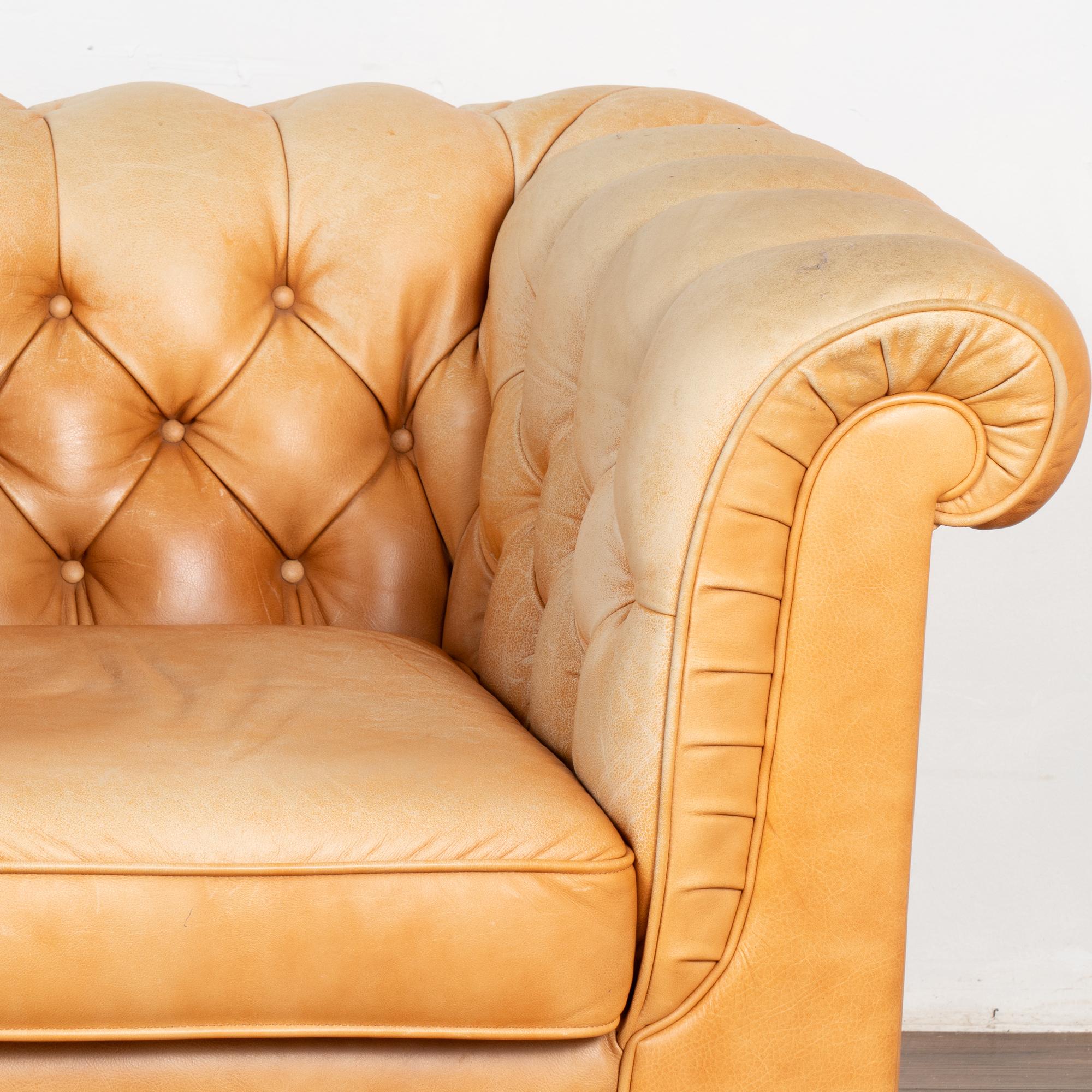 Pair, Vintage Camel Leather Chesterfield Club Armchairs, Denmark circa 1980 For Sale 2