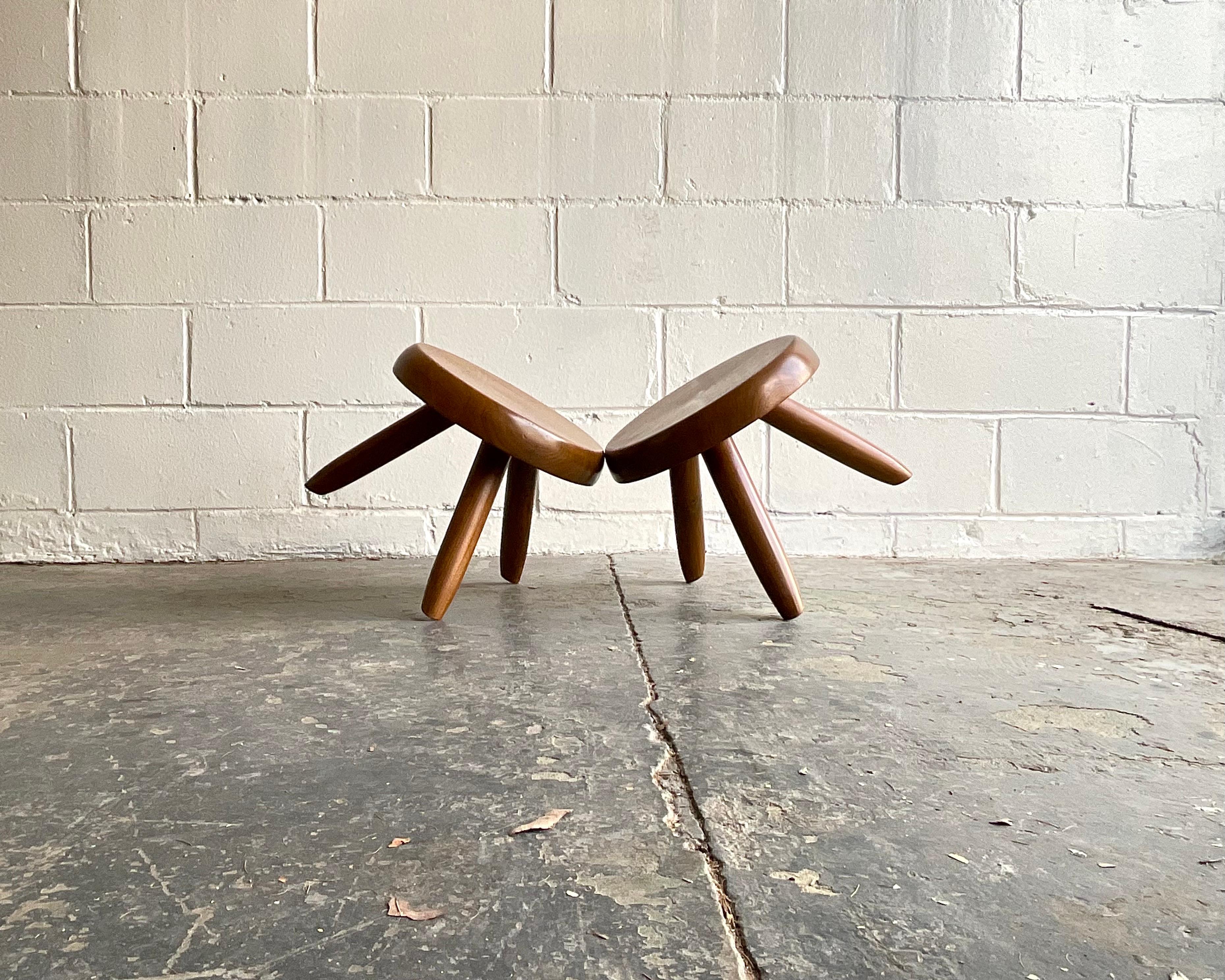 Paar Vintage Charlotte Perriand 'Berger' Niedrige Hocker, 1950er Jahre 5