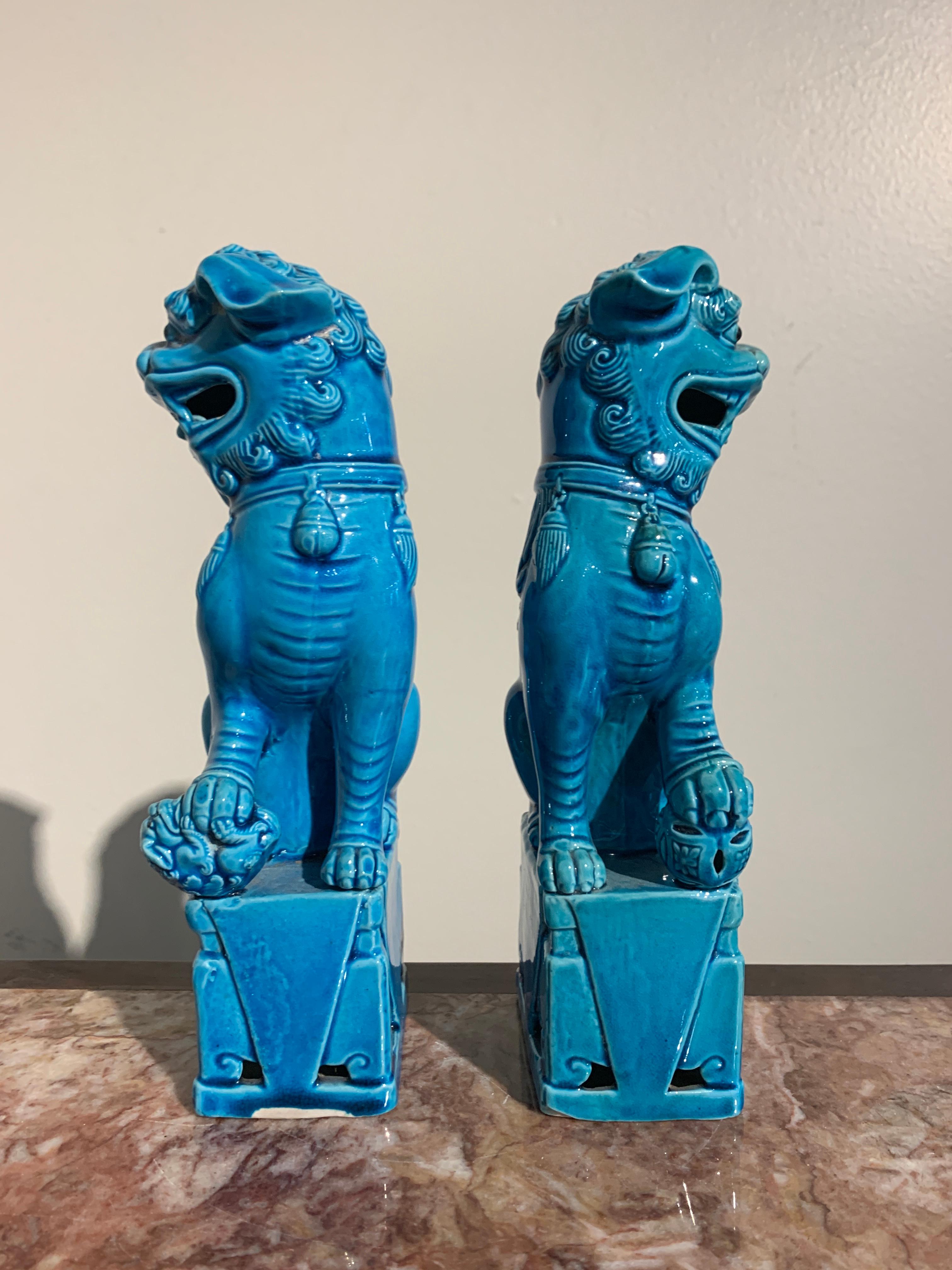 Late 20th Century Pair of Vintage Chinese Turquoise Glazed Foo Dogs, 1970s, Hong Kong