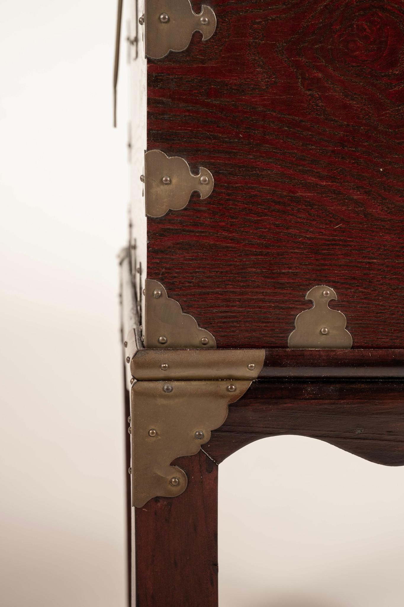 Paar Vintage Ethan Allen asiatischen Seite Brust Ende Tische im Angebot 8