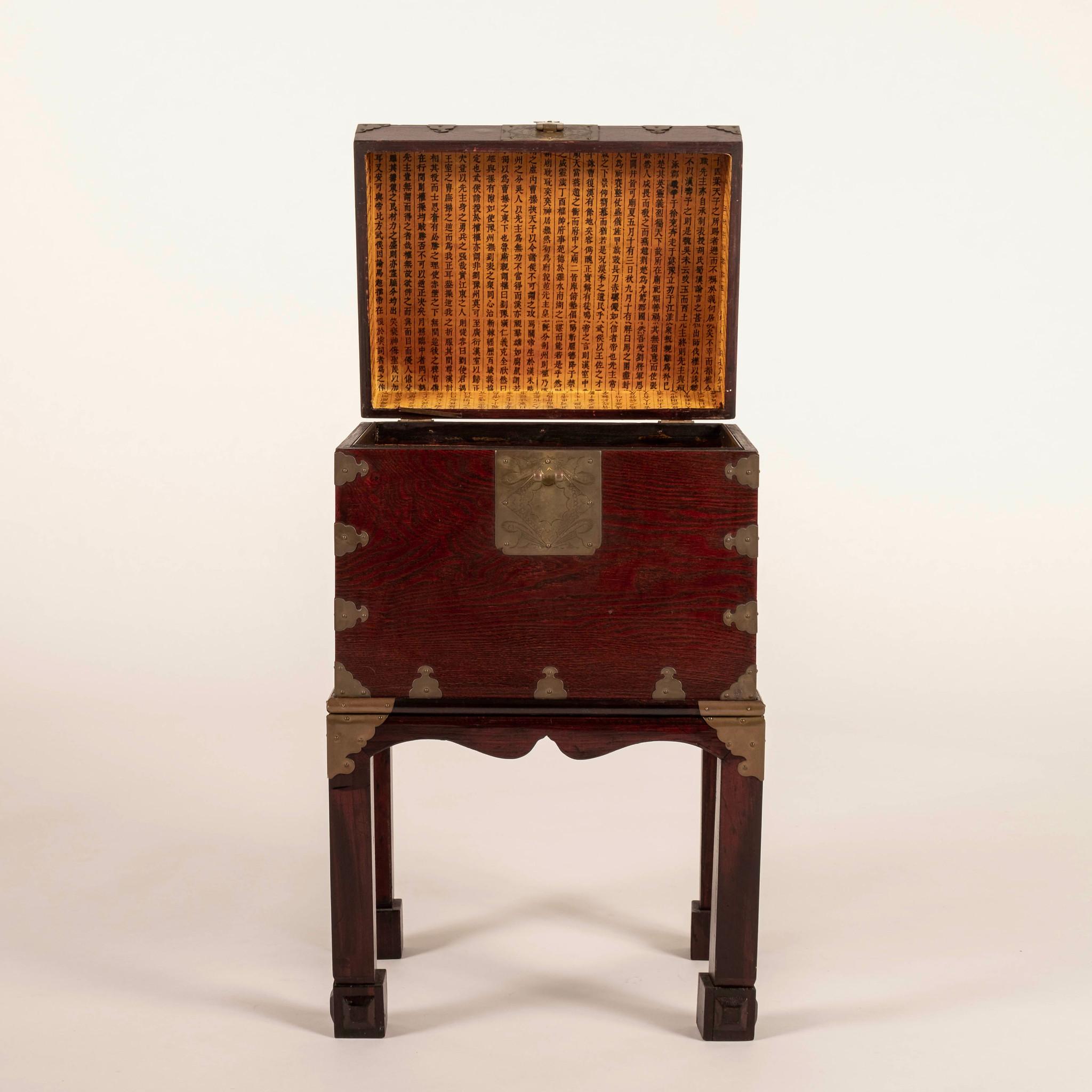 Paar Vintage Ethan Allen asiatischen Seite Brust Ende Tische im Angebot 1