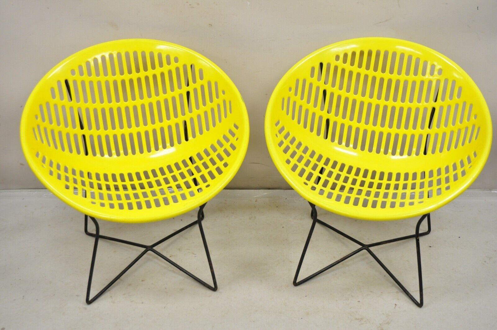 Pair Vintage Fabiano & Panzini Motel Solair Yellow Iron and Plastic Lounge Chairs. Circa 1970's. Measurements: 27