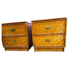 Paar Vintage Faux Bamboo Wicker Campaigner Dixie Nachttische
