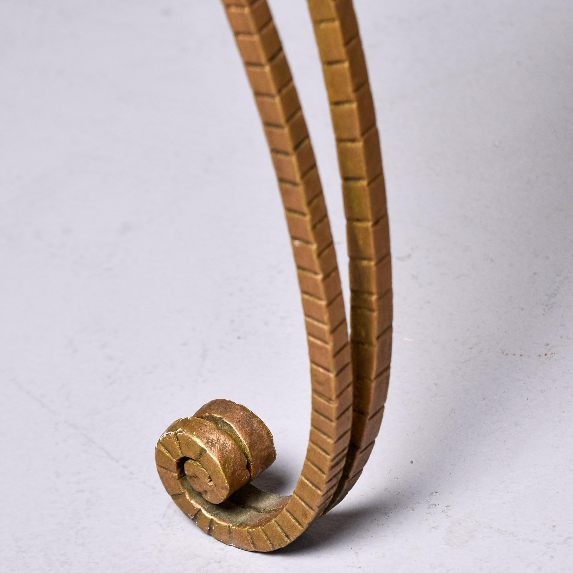 Paire de petits tabourets ronds vintage en fer doré avec revêtement en velours italien neuf en vente 6