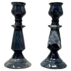 Coppia di candelieri vintage in pietra nera intagliata a mano