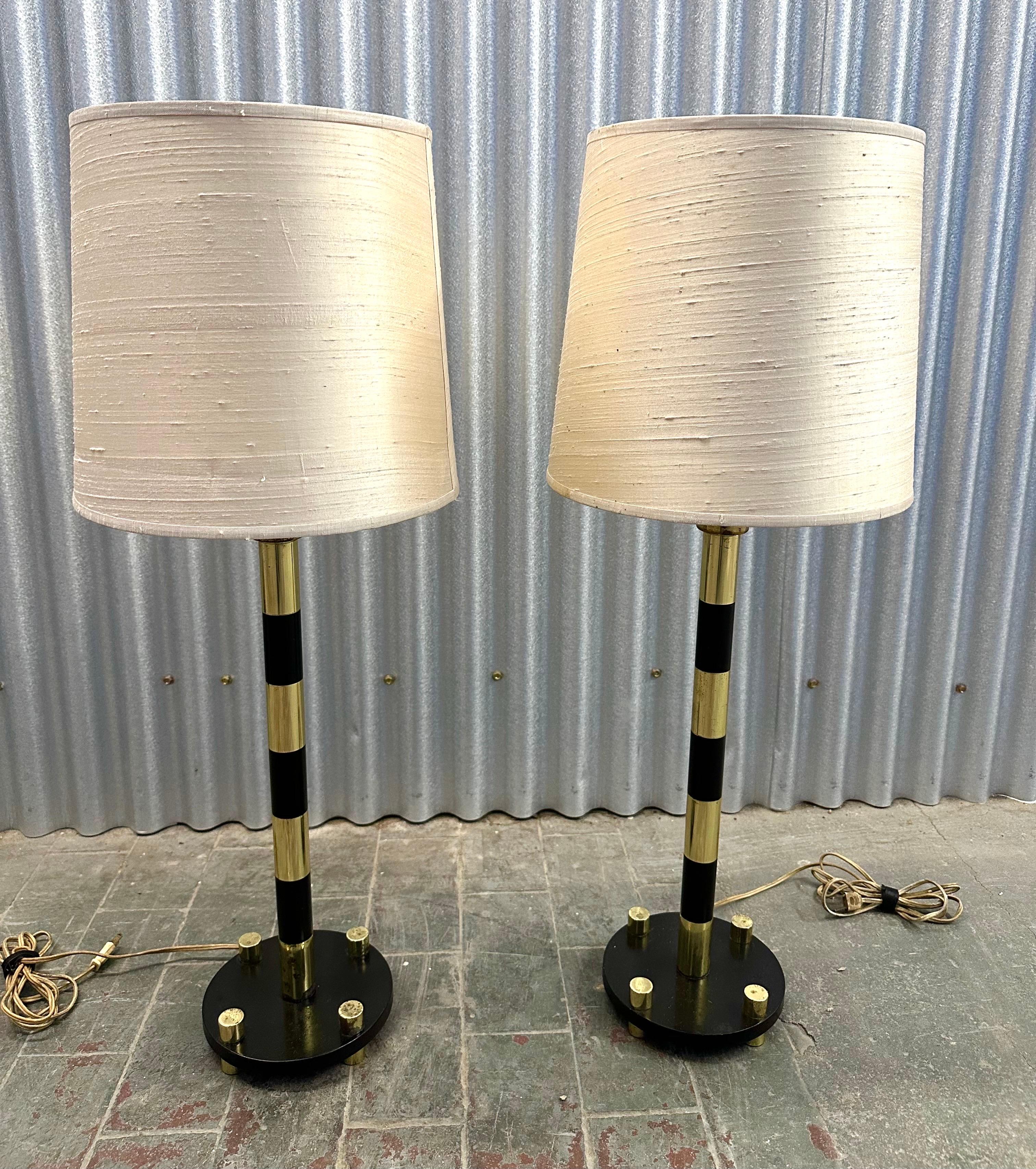 Mid-Century Modern Pair Vintage Italian Brass and Black Enamel Table Lamps For Sale