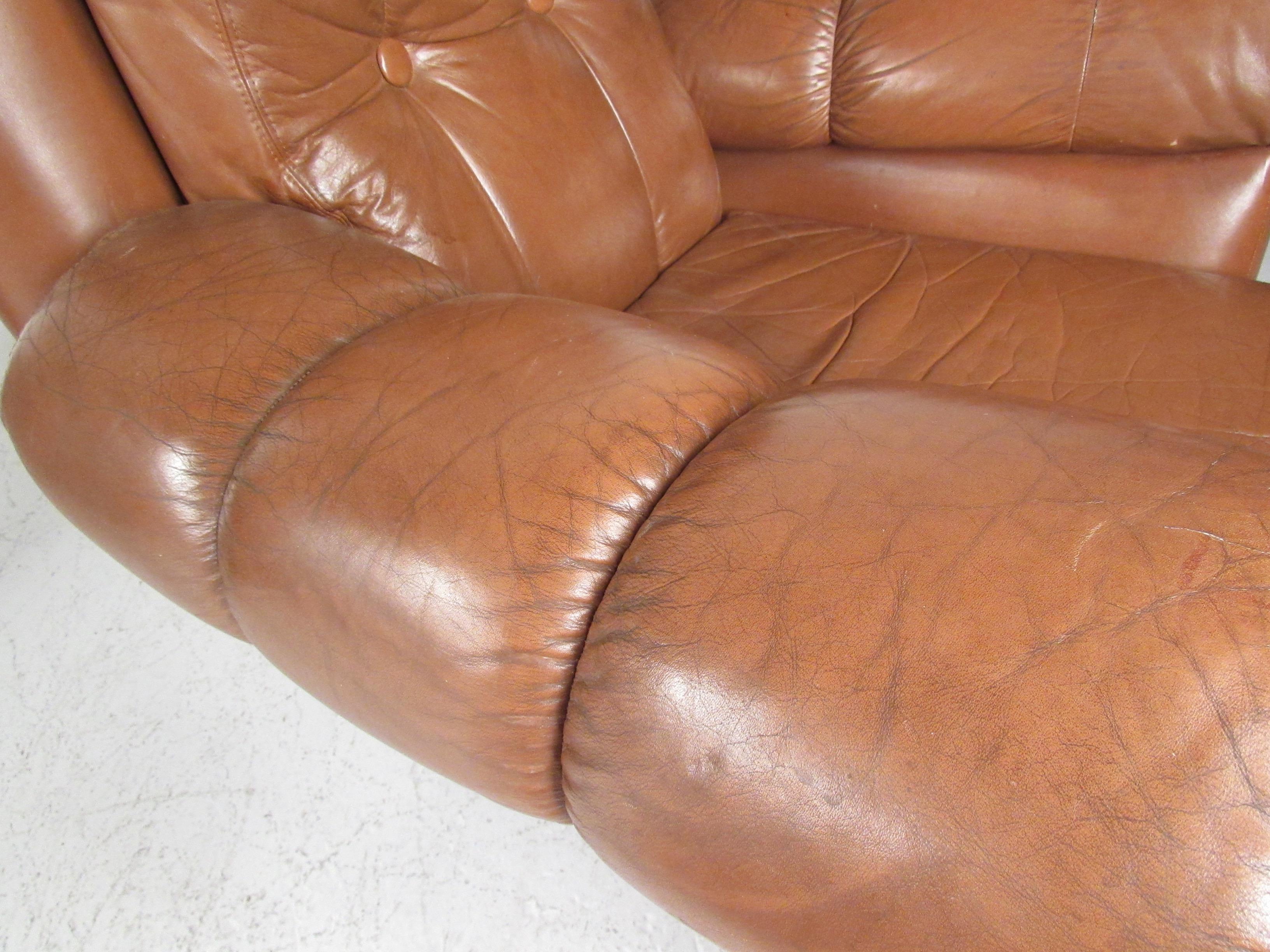 Pair Vintage Leather Club Chairs after Gigi Radice For Sale 9