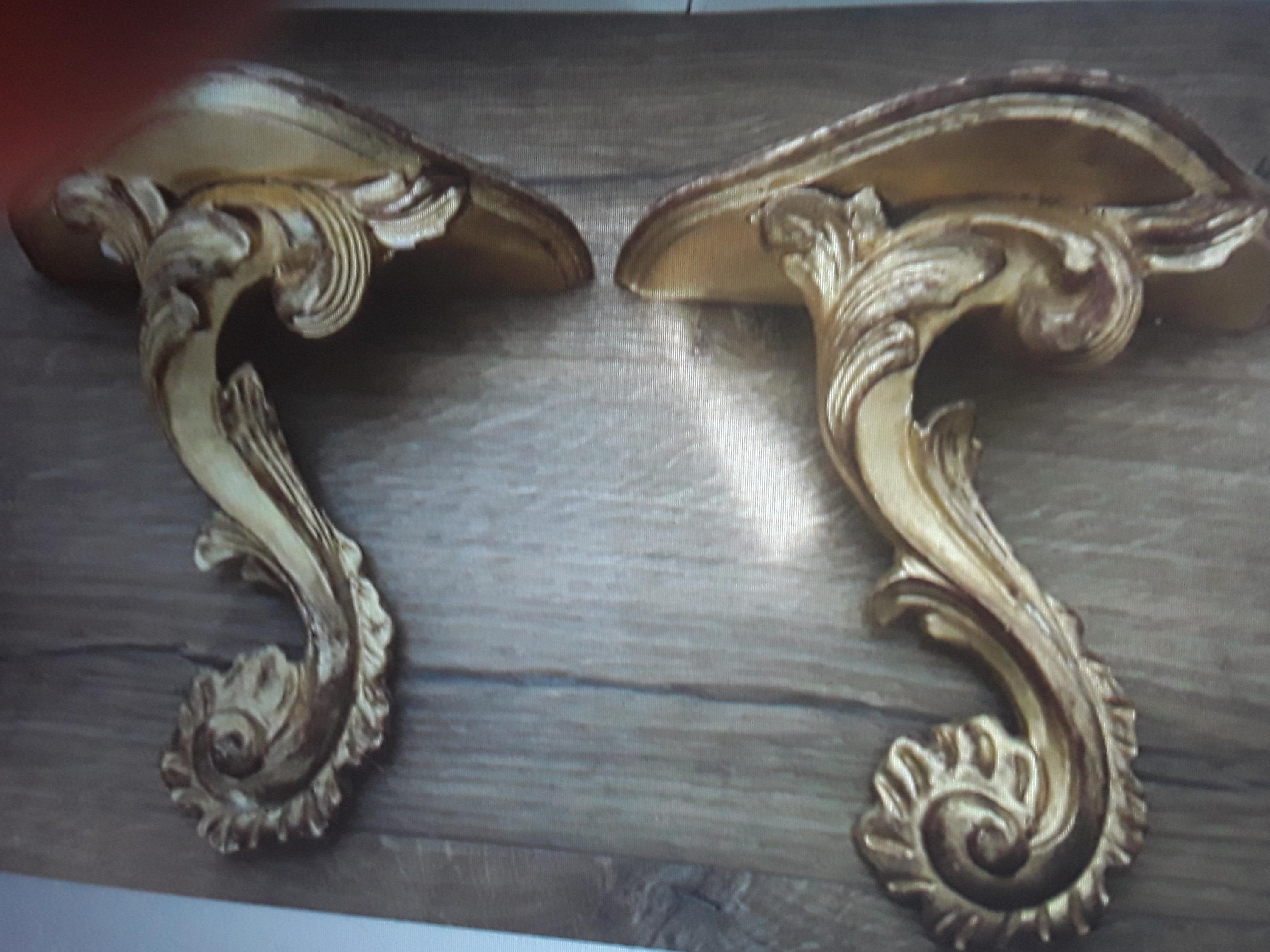 Pair Vintage Louis XV Rococo Carved Giltwood Wall Consoles / Brackets  In Good Condition For Sale In Opa Locka, FL
