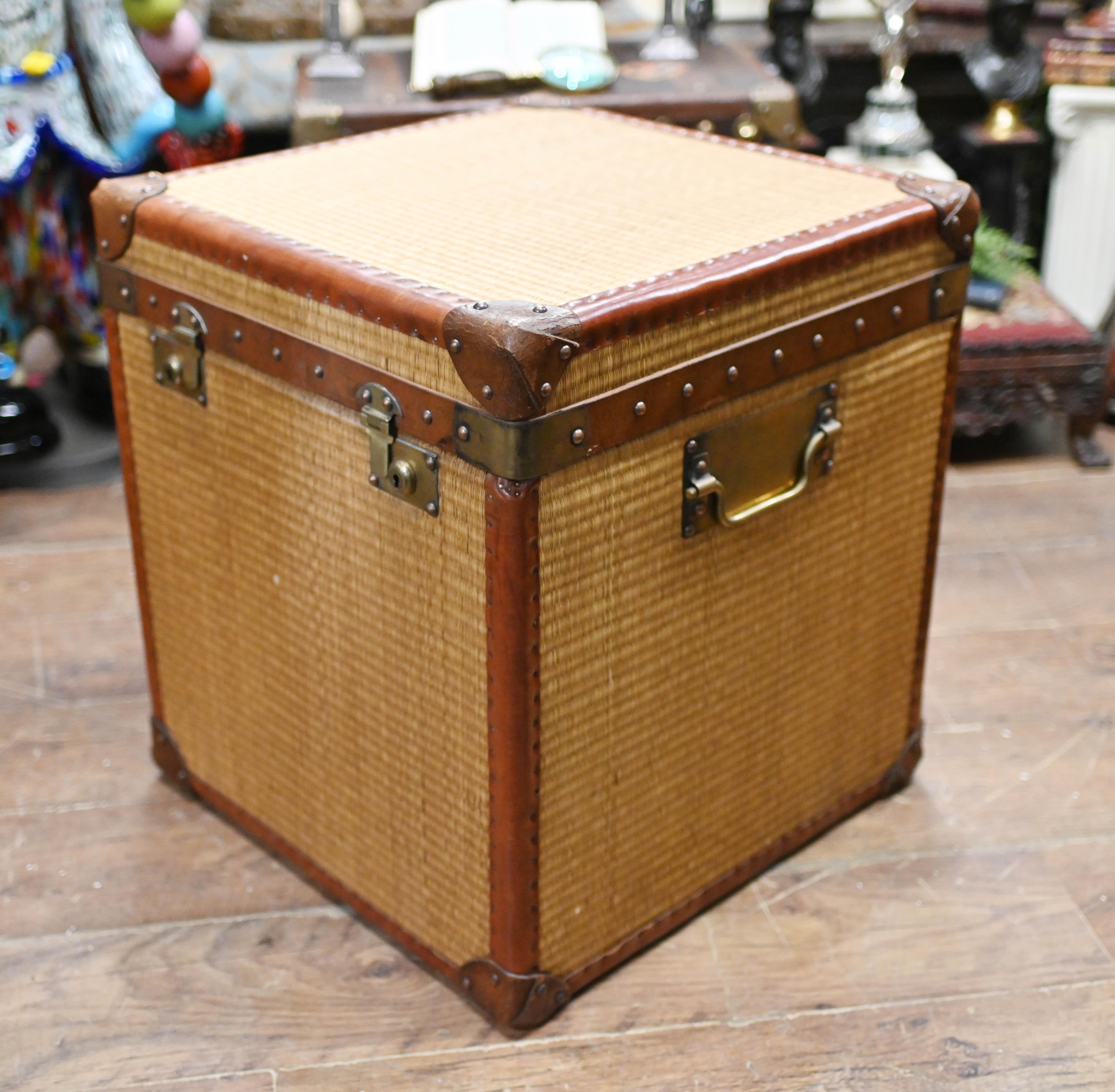 Wood Pair Vintage Luggage Trunks Reed Steamer Case Table For Sale