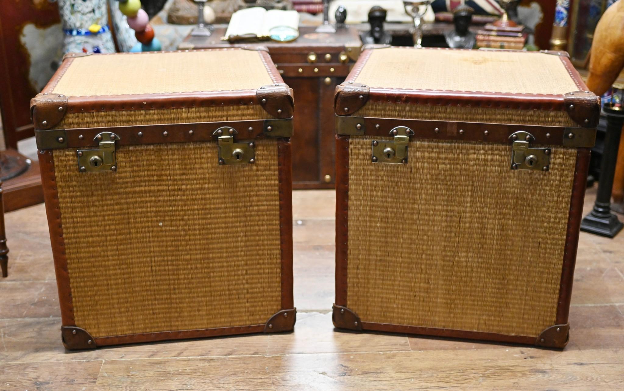 Laiton Paire de malles à bagages Vintage Reed Steamer Case Table en vente