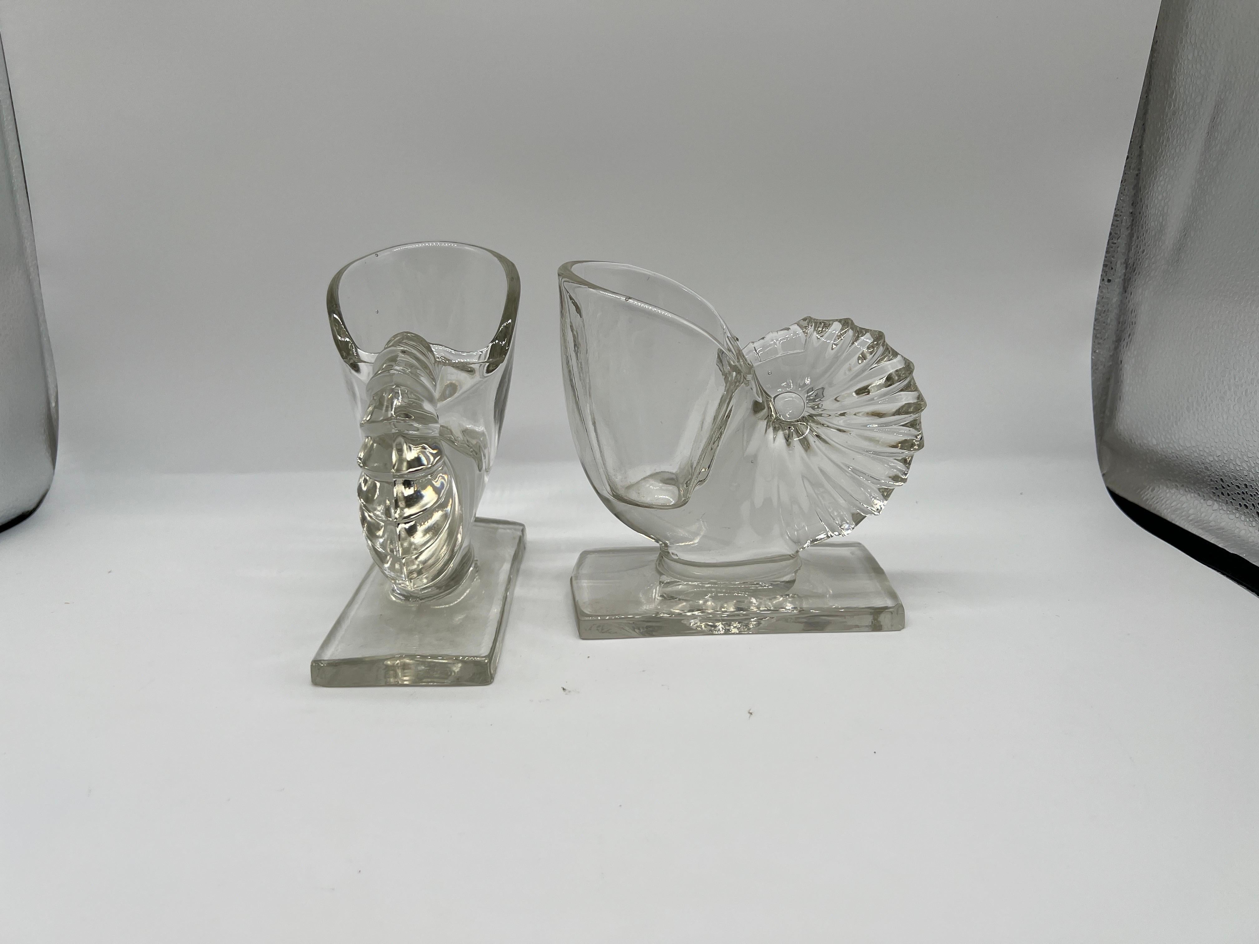 Pair, Vintage Martinsville Glass Nautilus Seashell Form Vases or Bookends  In Good Condition For Sale In Atlanta, GA
