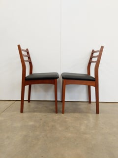 Pair Vintage Mid Century Modern Dining Chairs