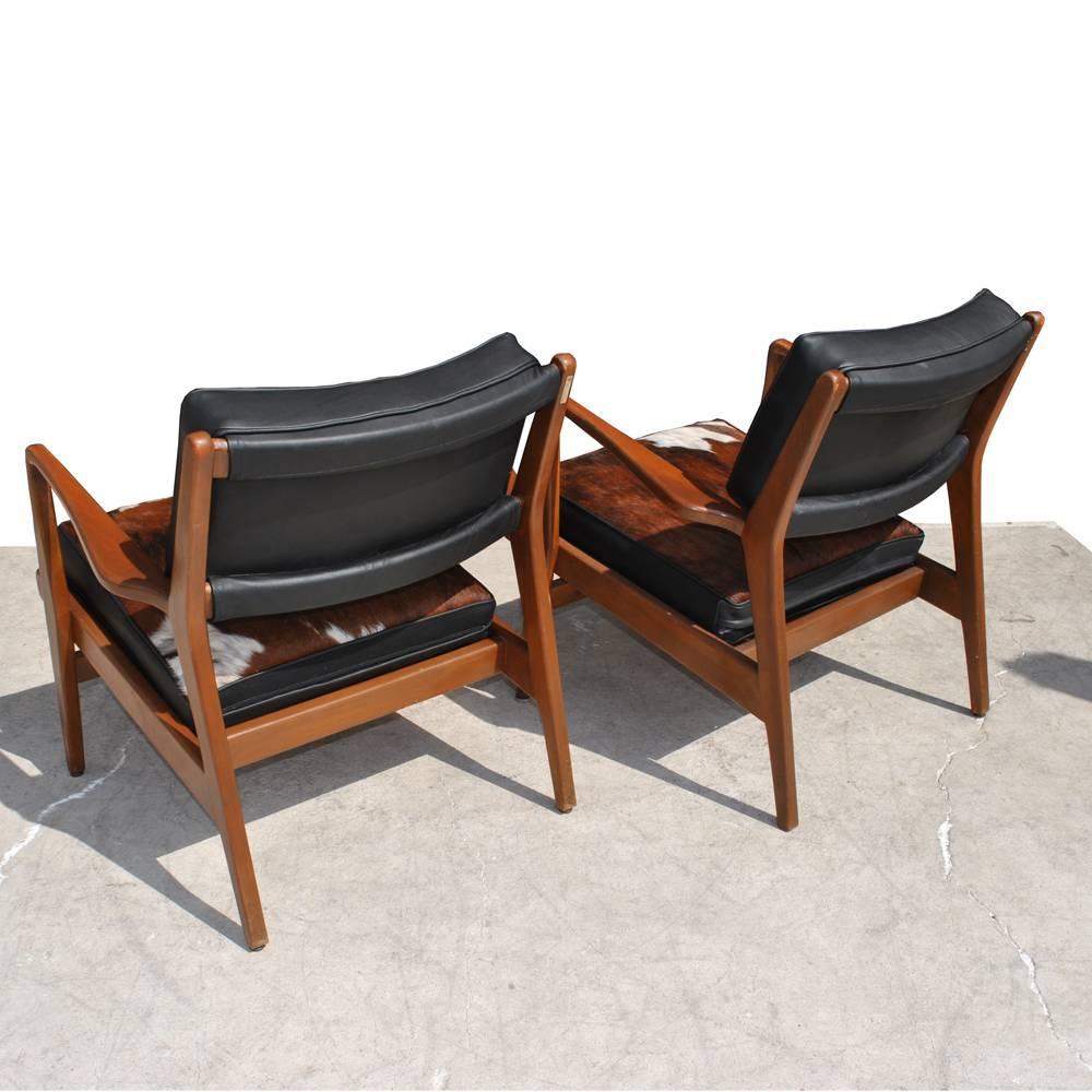20th Century Pair of Vintage Midcentury Restored Jens Risom Lounge Chairs For Sale