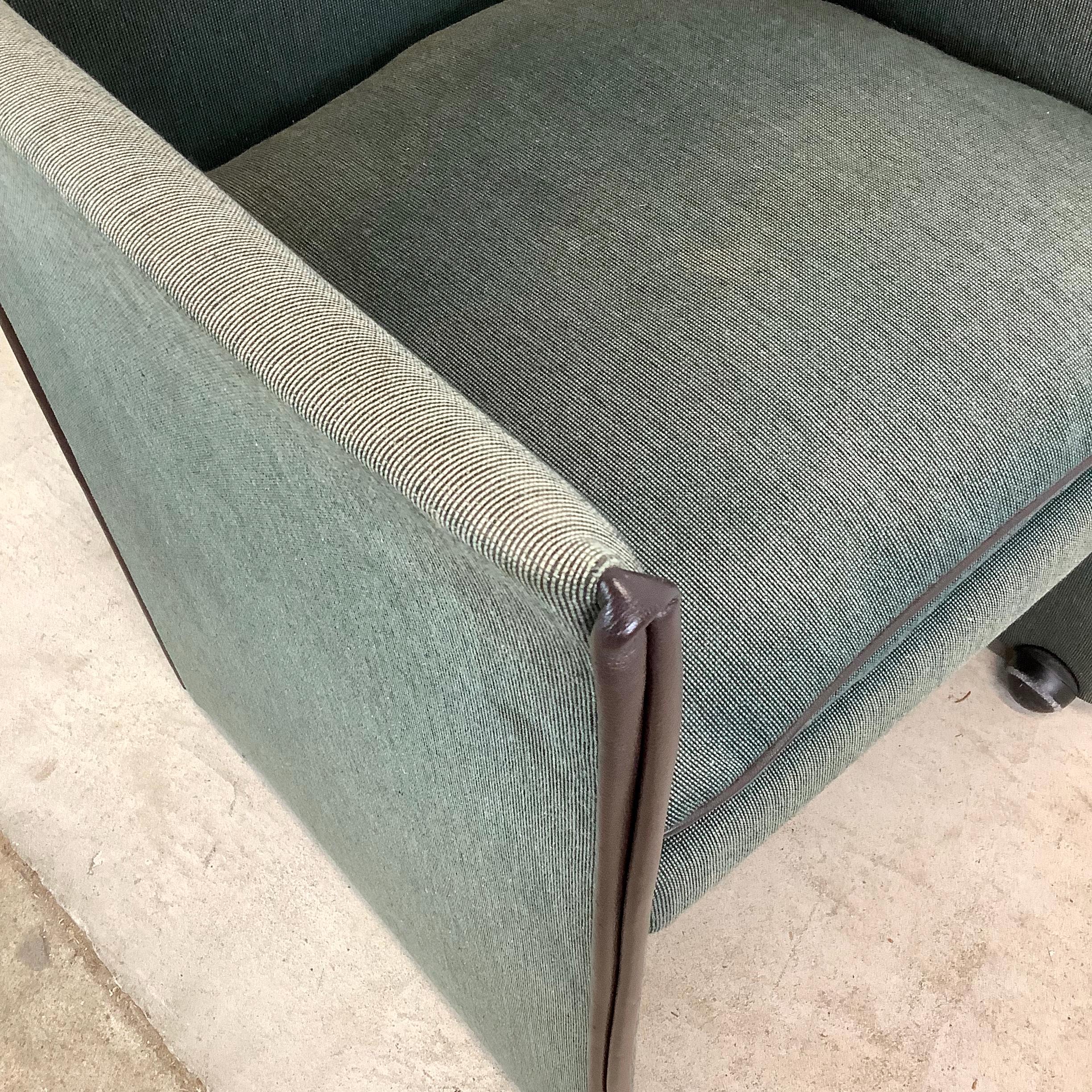 Pair Vintage Modern Armchairs attr. Mario Bellini for Cassina en vente 9
