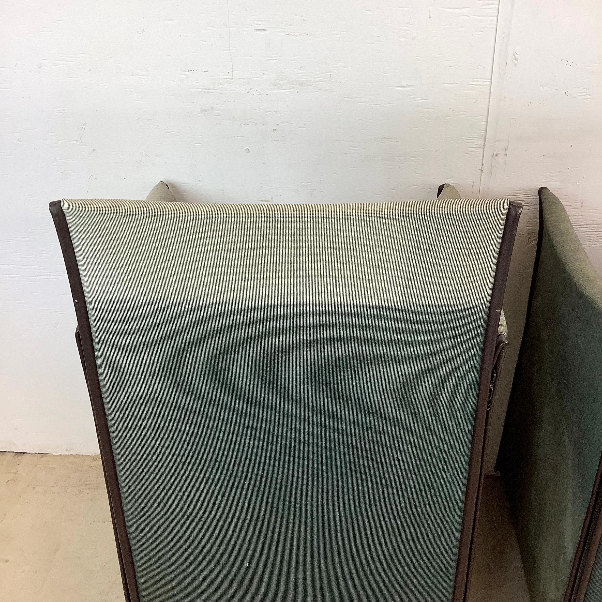Pair Vintage Modern Armchairs attr. Mario Bellini for Cassina en vente 12