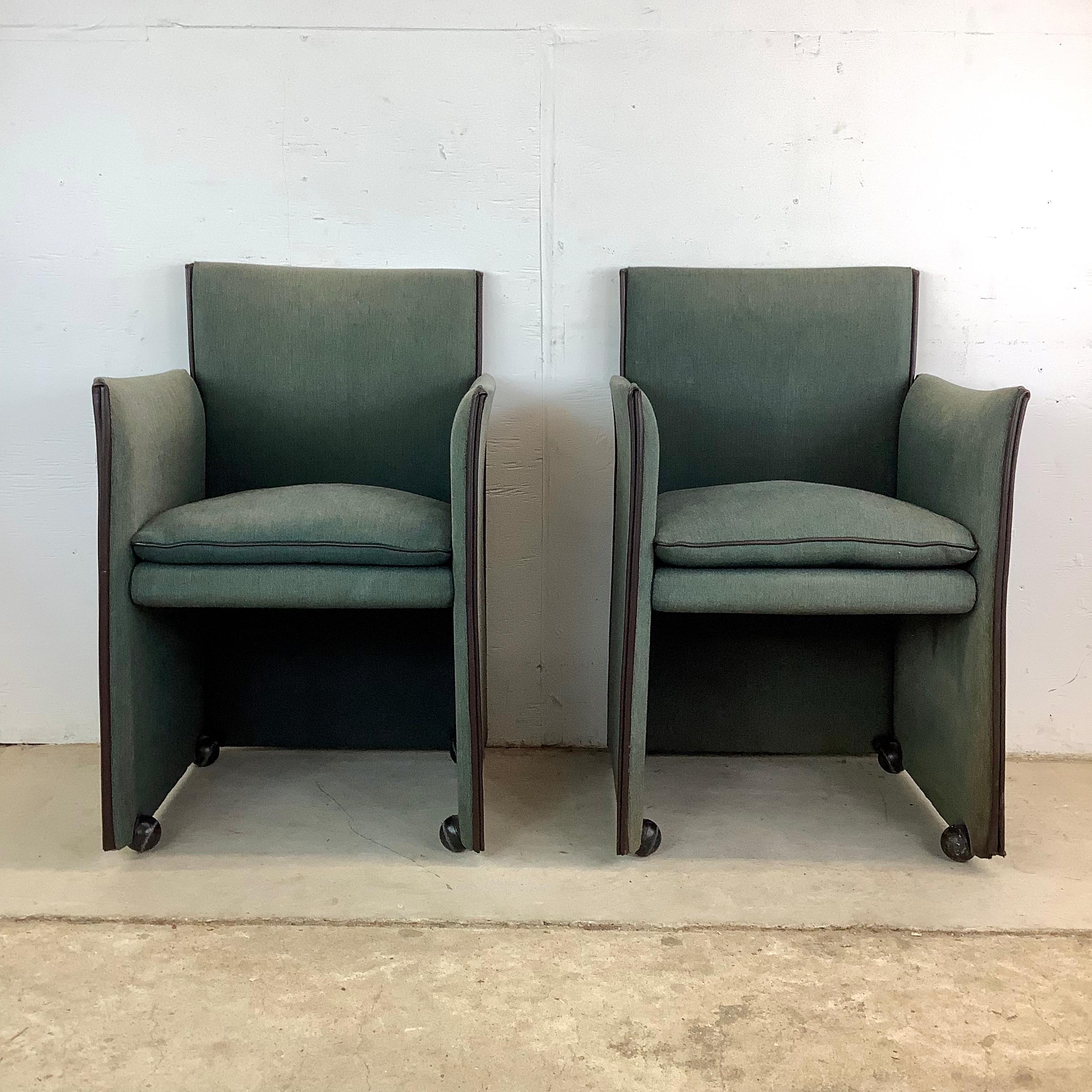 Postmoderne Pair Vintage Modern Armchairs attr. Mario Bellini for Cassina en vente