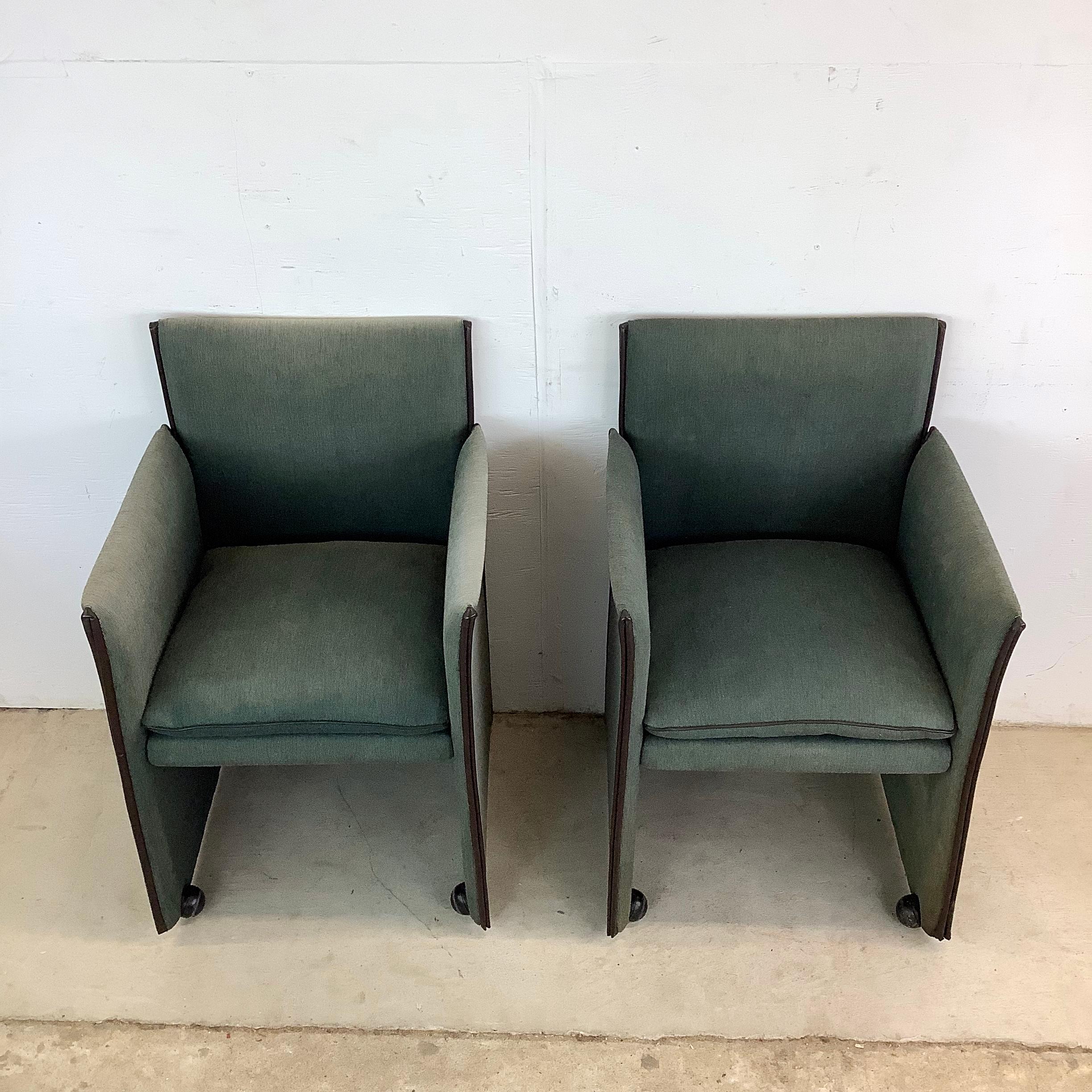 italien Pair Vintage Modern Armchairs attr. Mario Bellini for Cassina en vente