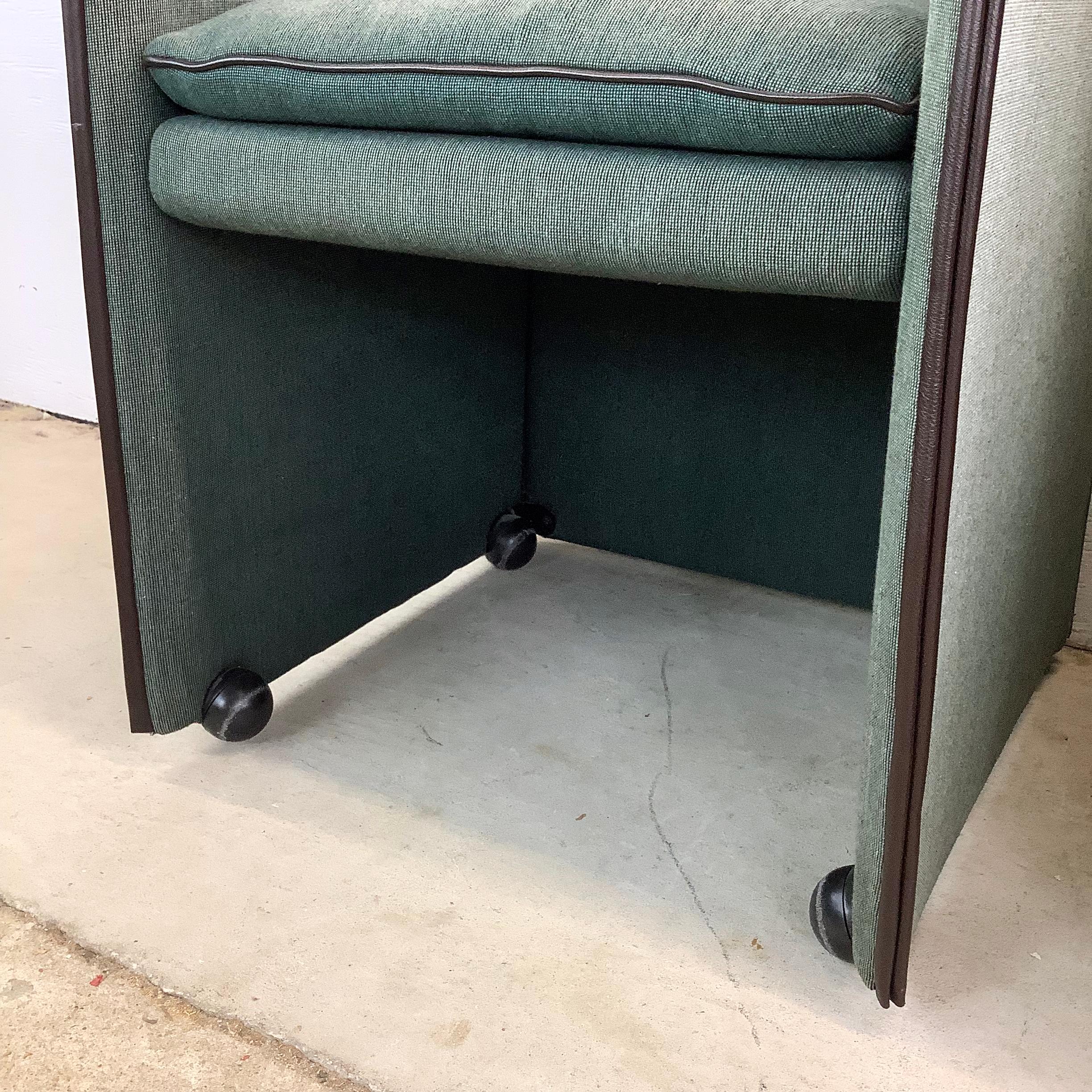 Pair Vintage Modern Armchairs attr. Mario Bellini for Cassina en vente 1